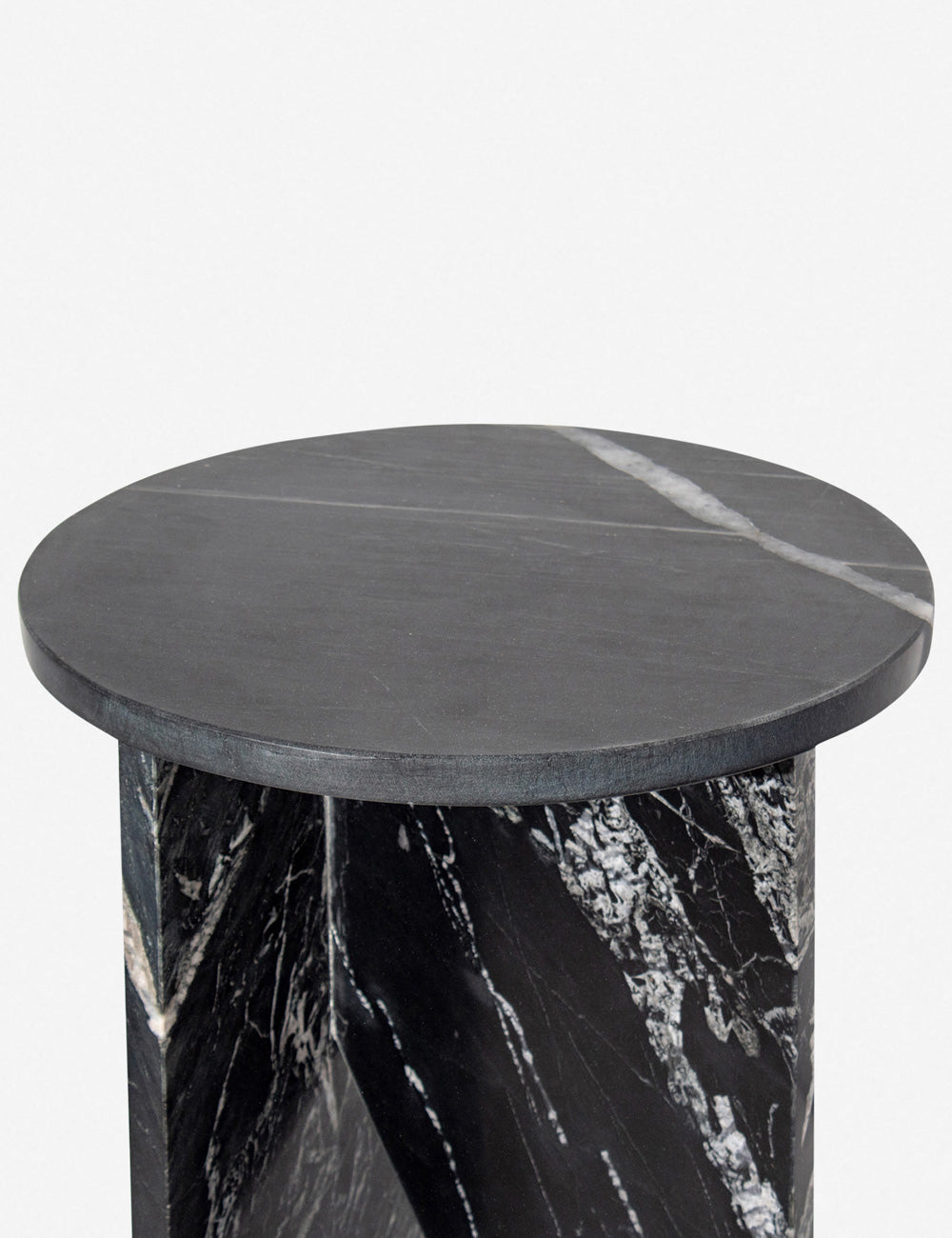 Biagio Round Side Table - Modern Accent End Table for Living Room, Bedroom & Office - Small Round Coffee Table with Sturdy Metal Base