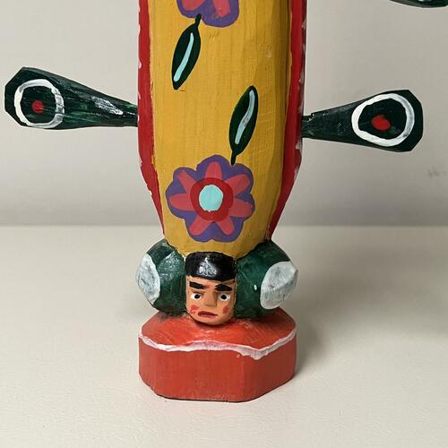 Hand-Painted Wooden Virgin of Guadalupe Statue - KALALOU GJC1010 - Religious Home Decor, Catholic Gifts, Altar Display for Prayer & Meditation
