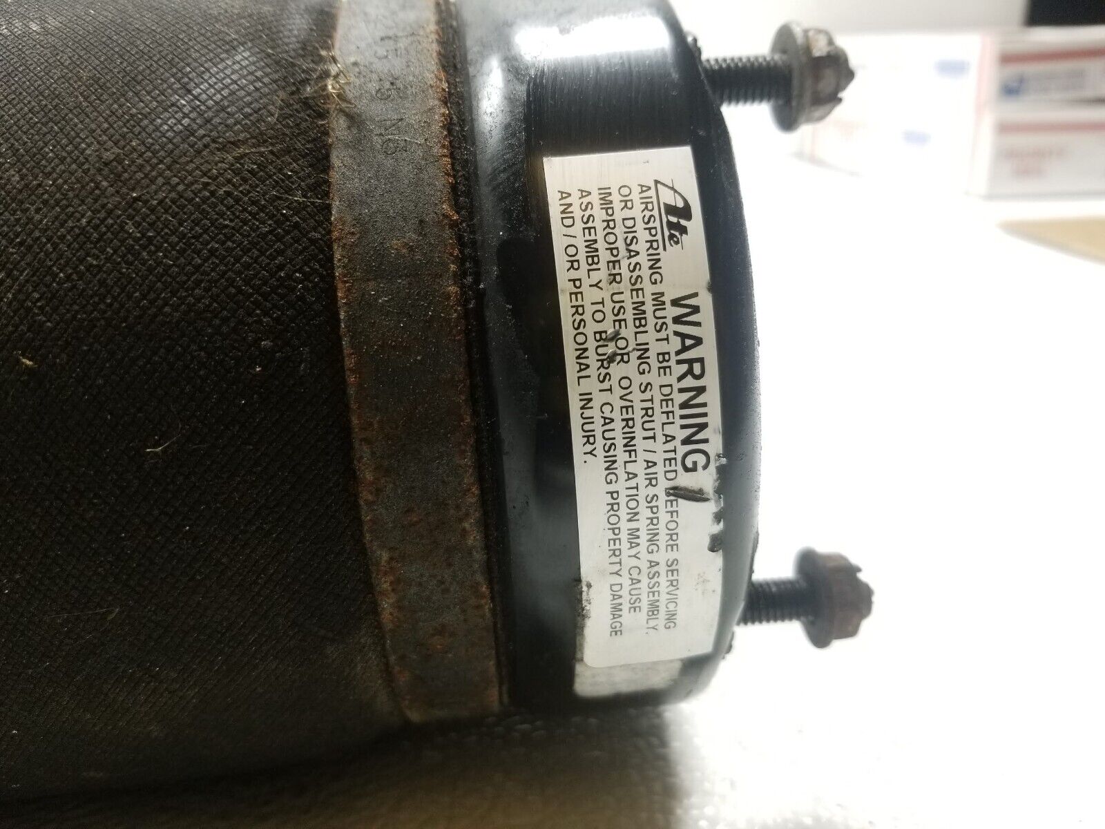 2006-2011 Mercedes ML500 Front Left Shock Strut Absorber Air Suspension OEM Replacement - Perfect for Smooth Rides & Off-Road Adventures