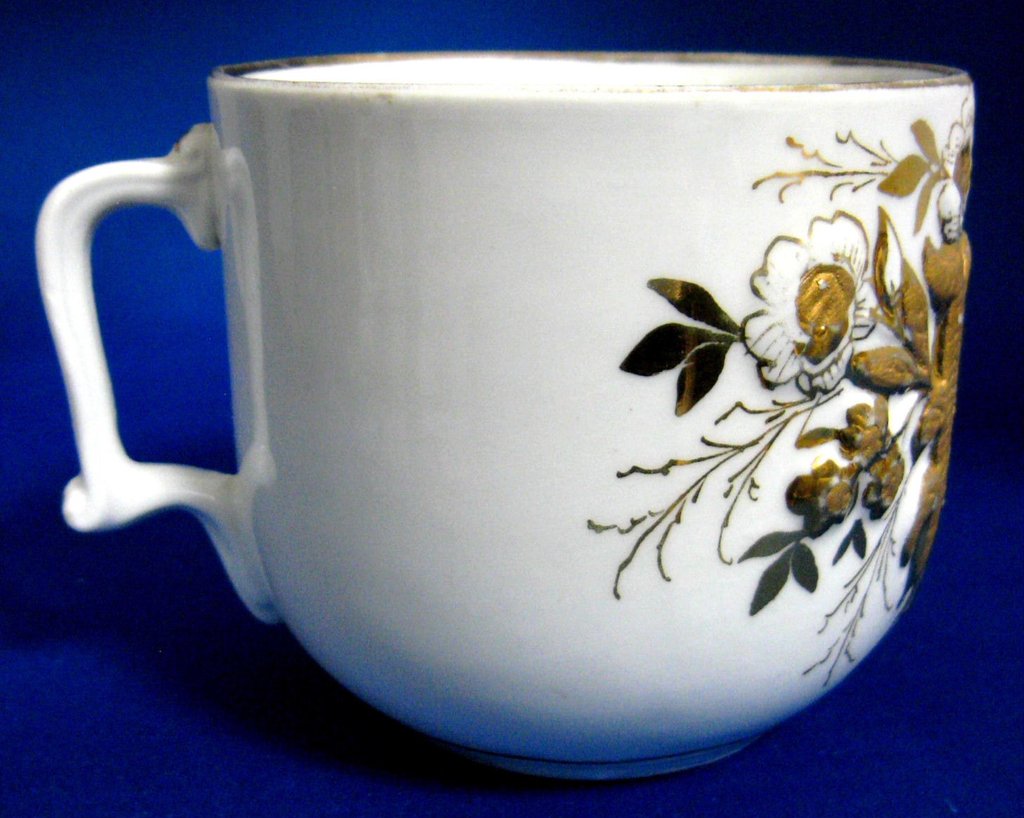 Victorian Mustache Mug with Raised Gold Letters - 1890s Souvenir Gift for Men, Perfect for Tea & Coffee Lovers - Ideal for Vintage Themed Parties & Historical Reenactments