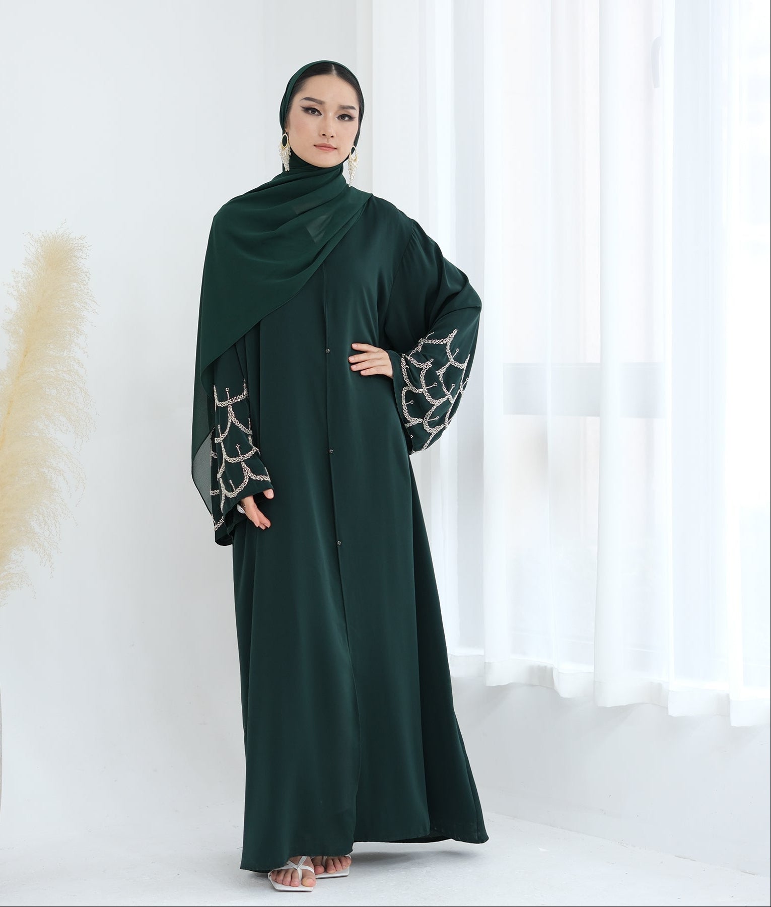 Irssane Nida Open Abaya Kimono - Elegant Emerald Green Muslim Prayer Dress for Women | Perfect for Prayer, Mosque, and Special Occasions