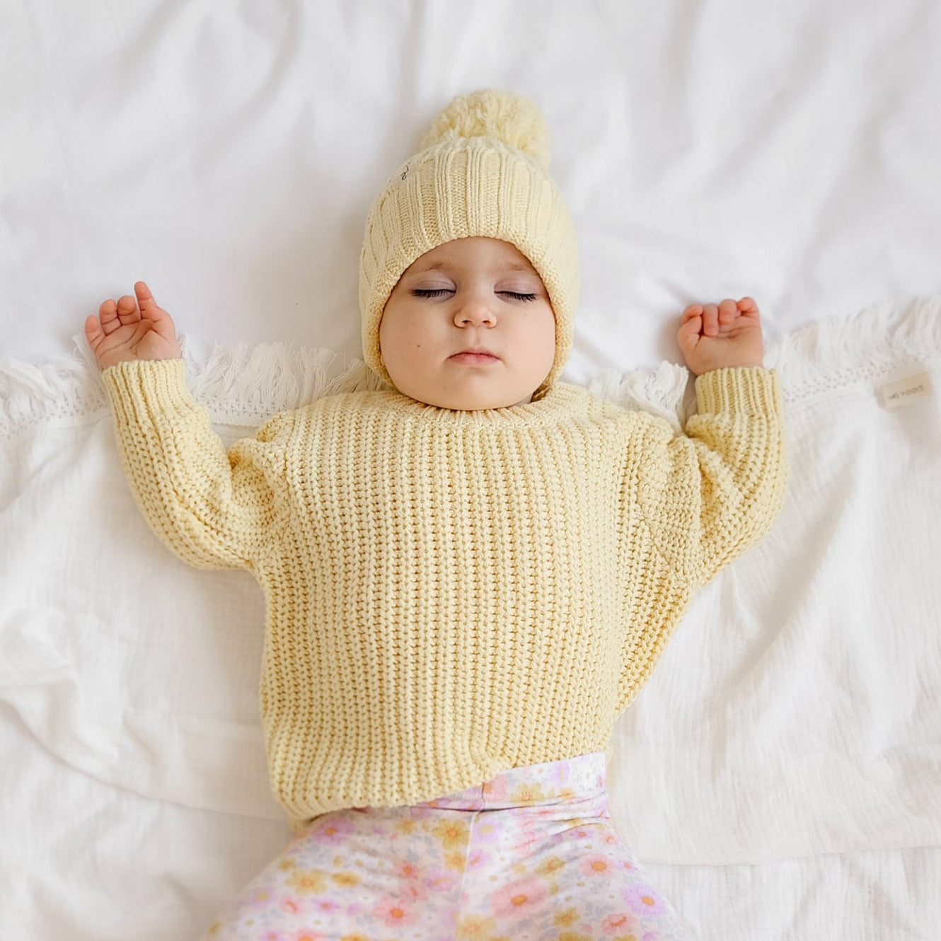 Super Chunky Knit Blanket - Daffodil Yellow | Soft & Cozy Handmade Throw for Couch, Bed, Sofa | Perfect for Winter, Gifts & Home Decor