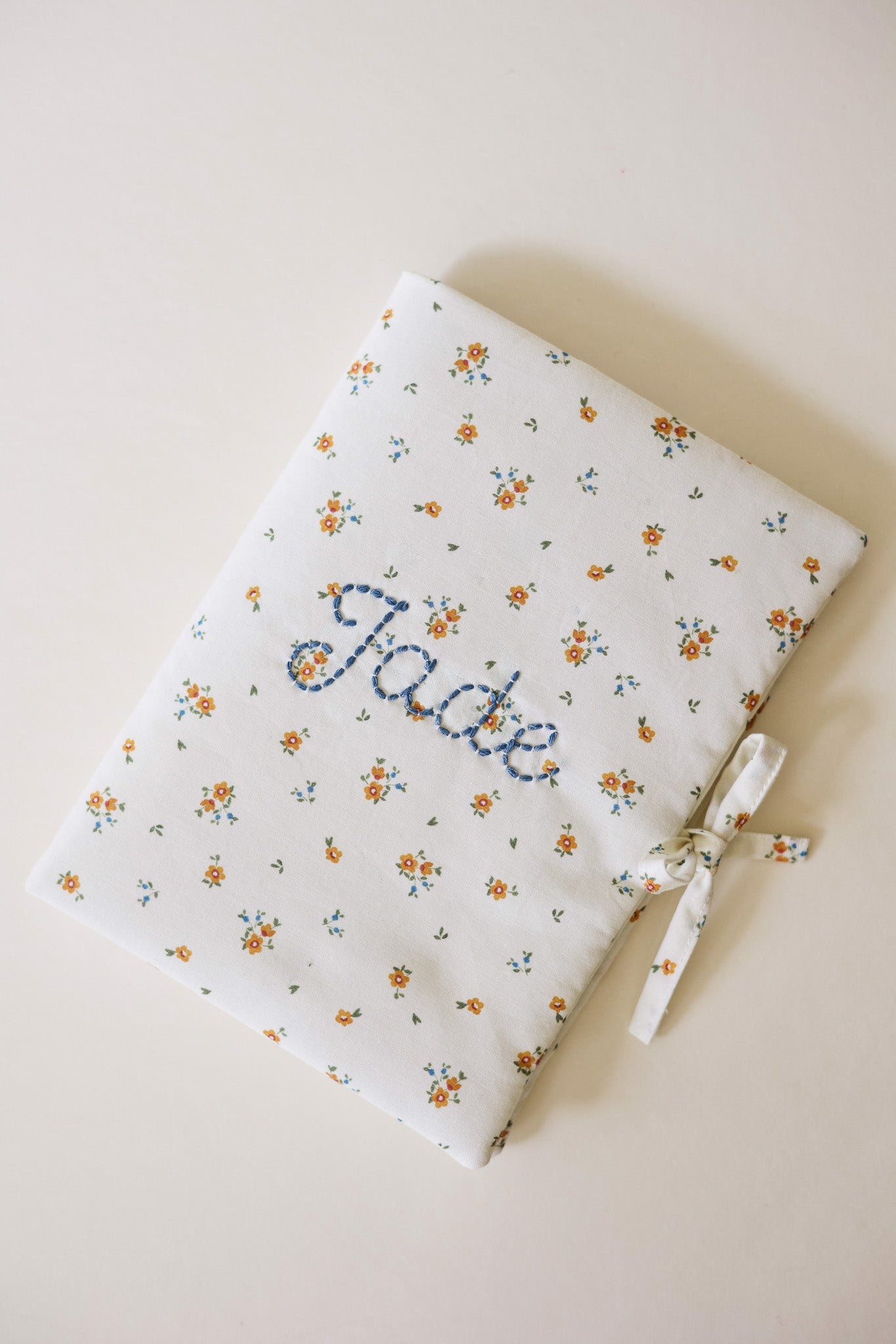 Premium Health Book Cover by Daria - Durable & Stylish Protection for Your Favorite Books - Perfect for Students, Professionals & Book Lovers