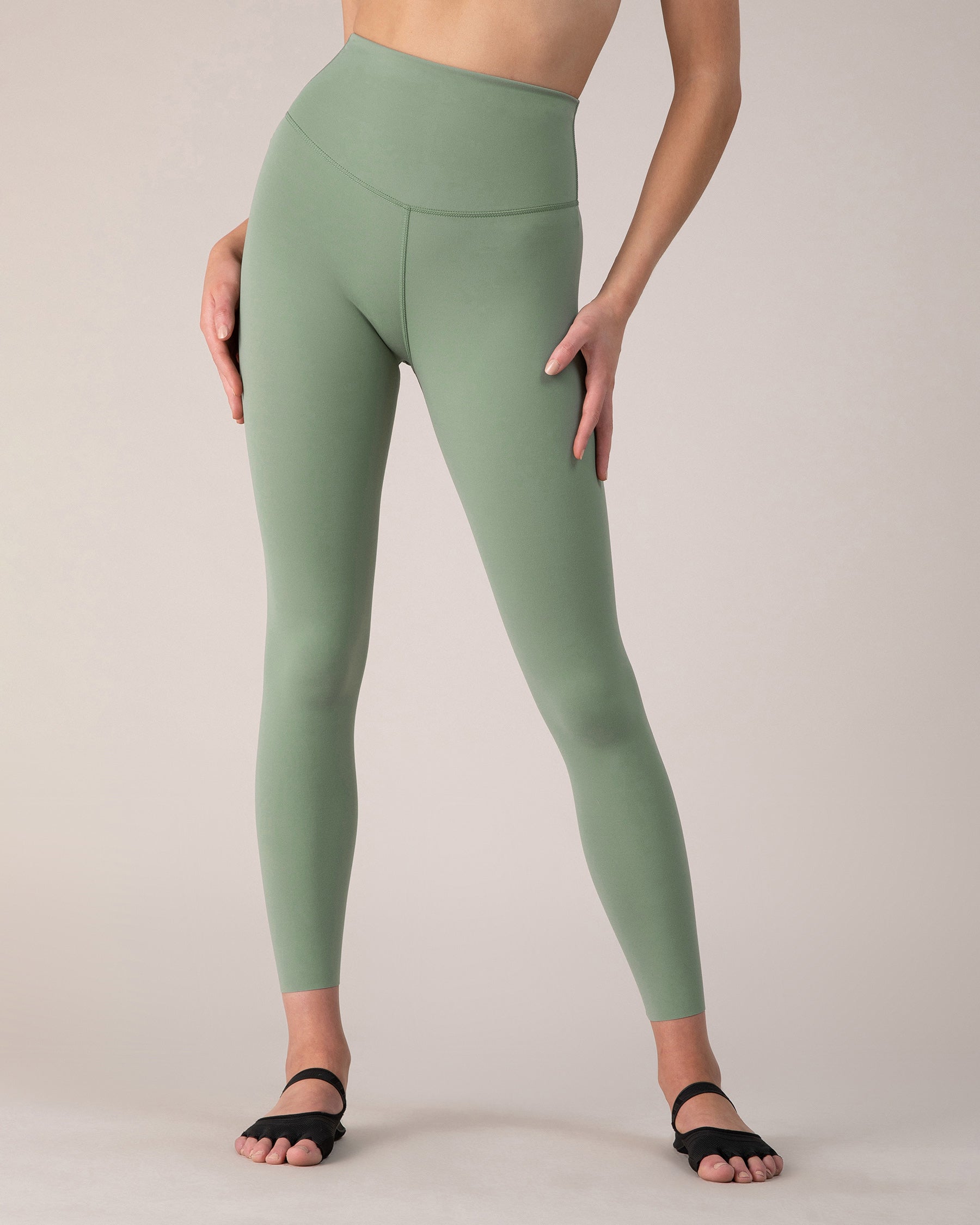 BLOCH Women's 7/8 High Waist Yoga Leggings - Stretchy Workout Pants for Yoga, Gym & Running - Comfortable Tummy Control Fitness Tights for Women