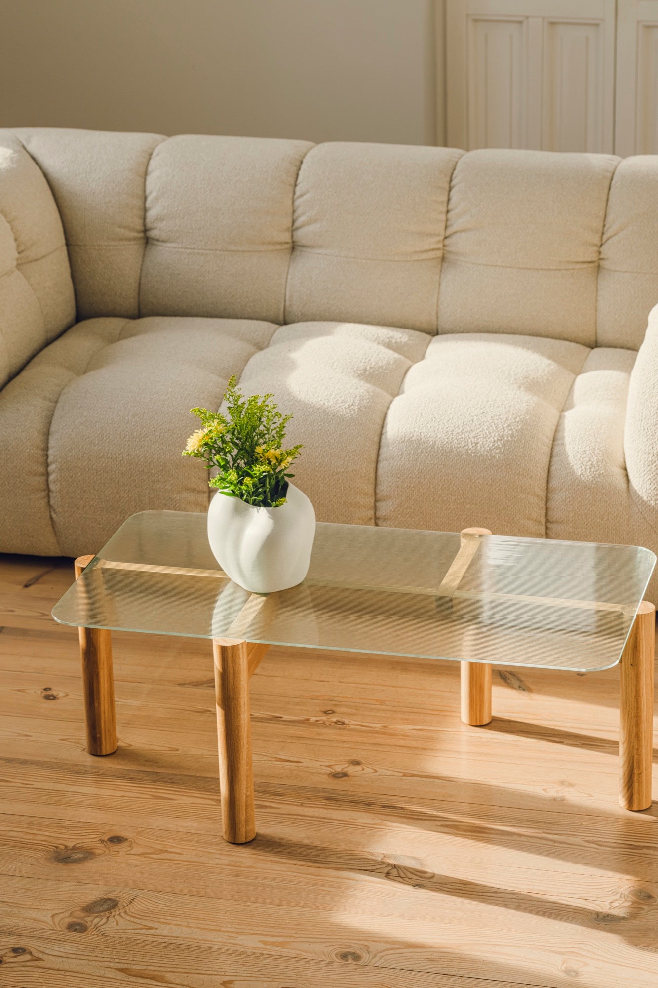 Modern Wooden Coffee Table - Mid Century Style Living Room Furniture for Small Spaces - Perfect for Home Decor, Lounge, and Office Use