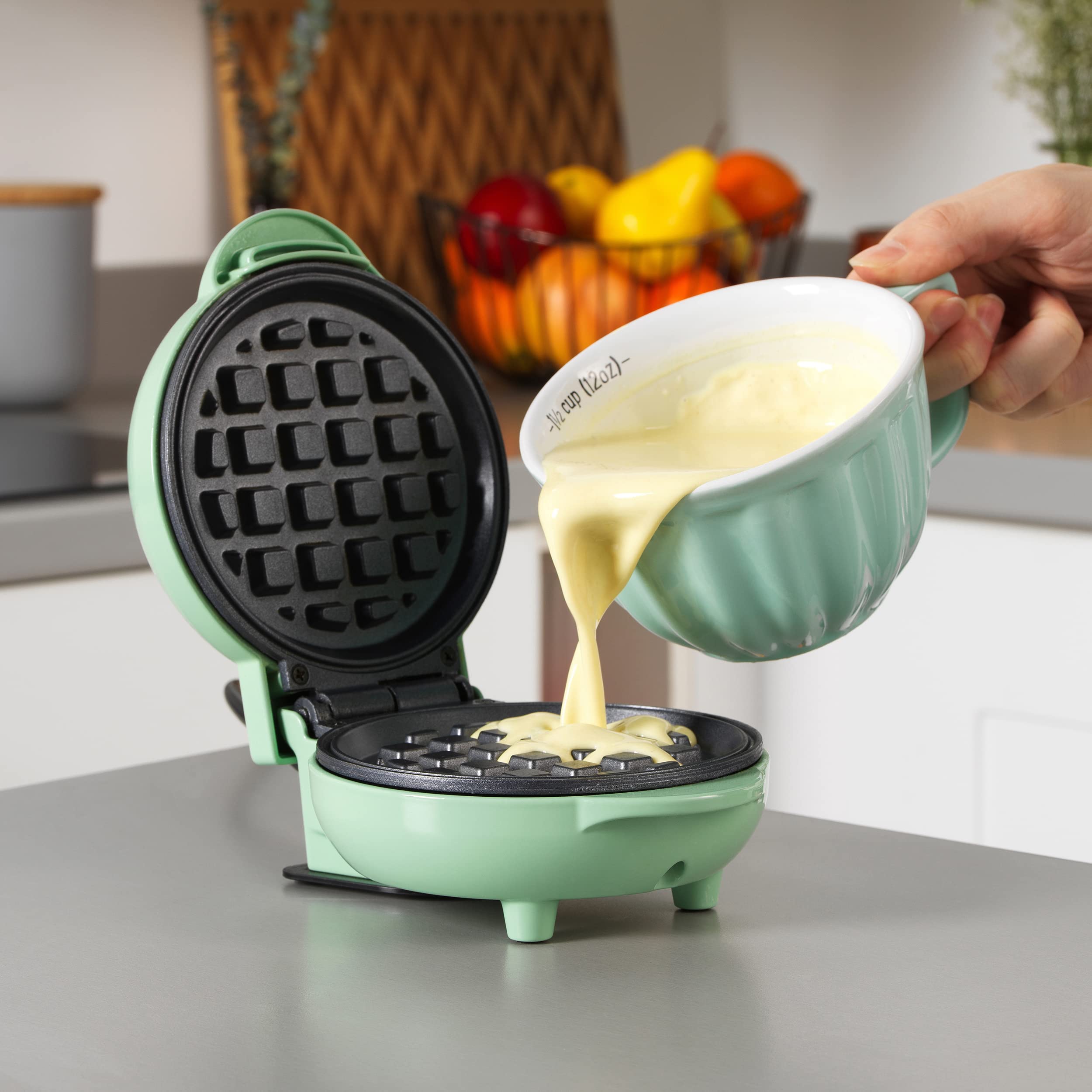 Giles & Posner EK4214GSGR Mini Waffle Maker – Non-Stick Belgian & American Waffle Iron Machine, Compact 11.5cm Round Cooking Plate, Perfect for Breakfast, Desserts, Snacks – Pastel Green