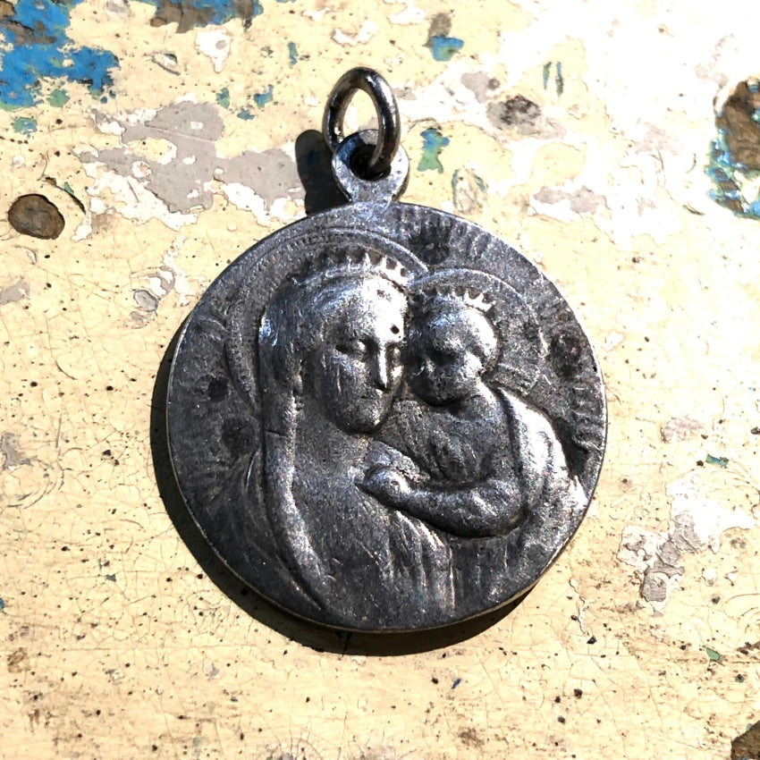Vintage Sterling Silver Devotional Pendant Charm - Timeless Religious Jewelry for Necklace, Bracelet & Keepsake - Perfect for Prayer, Meditation & Spiritual Gifts