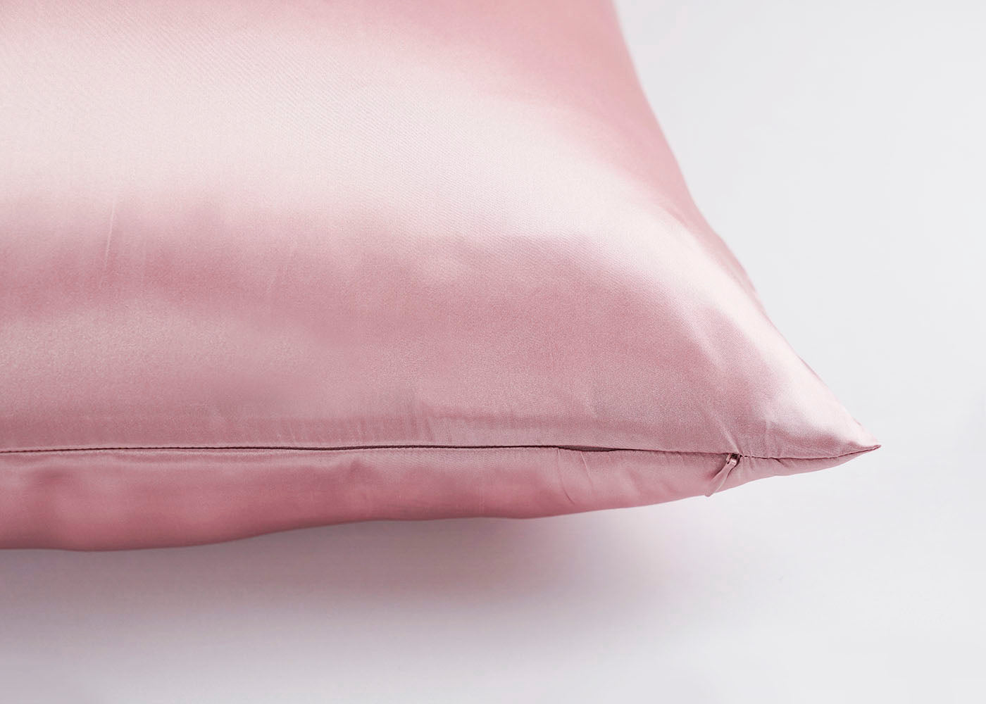 100% Pure Mulberry Silk Pillowcase with Zipper Closure - 16 Momme Grade for Hair & Skin Care - Perfect for Anti-Aging, Reducing Wrinkles & Bedroom Luxury (Queen Size, White) - Ideal for Beauty Sleep & Home Spa Experience