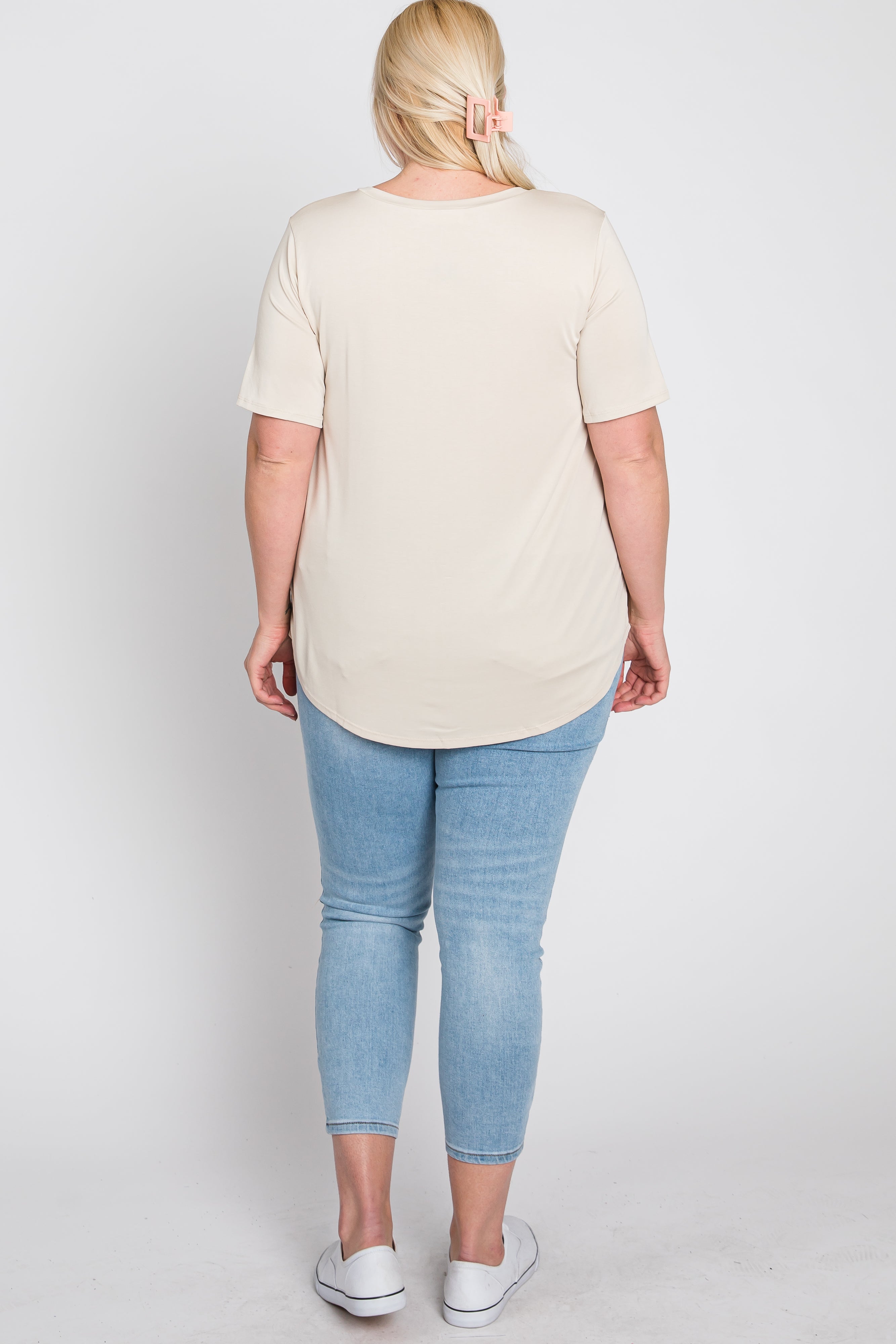 Beige Crew Neck Short Sleeve T-Shirt for Women with Front Pocket - Casual Plus Size Summer Top for Outdoors, Travel & Everyday Wear