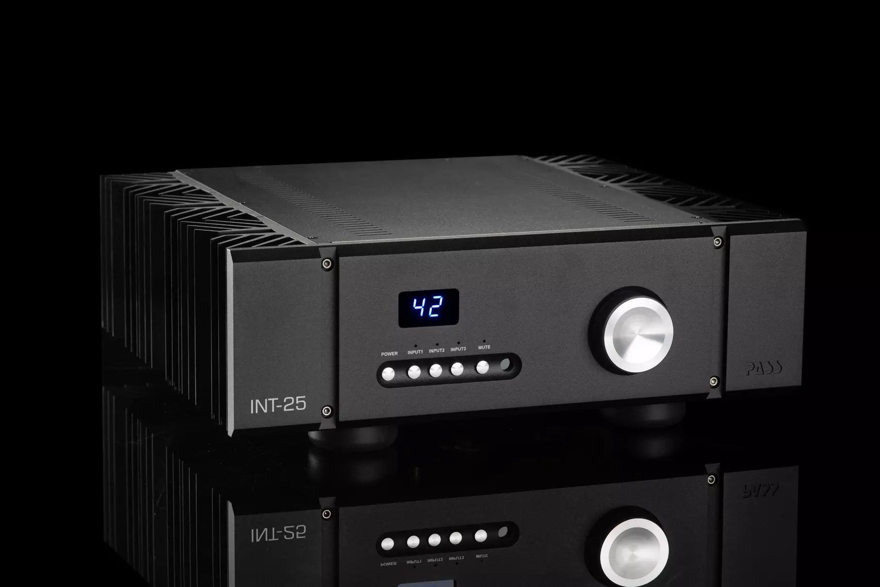 PASS Labs INT-25 High-End Integrated Stereo Amplifier - Perfect for Home Audio & Hi-Fi Systems