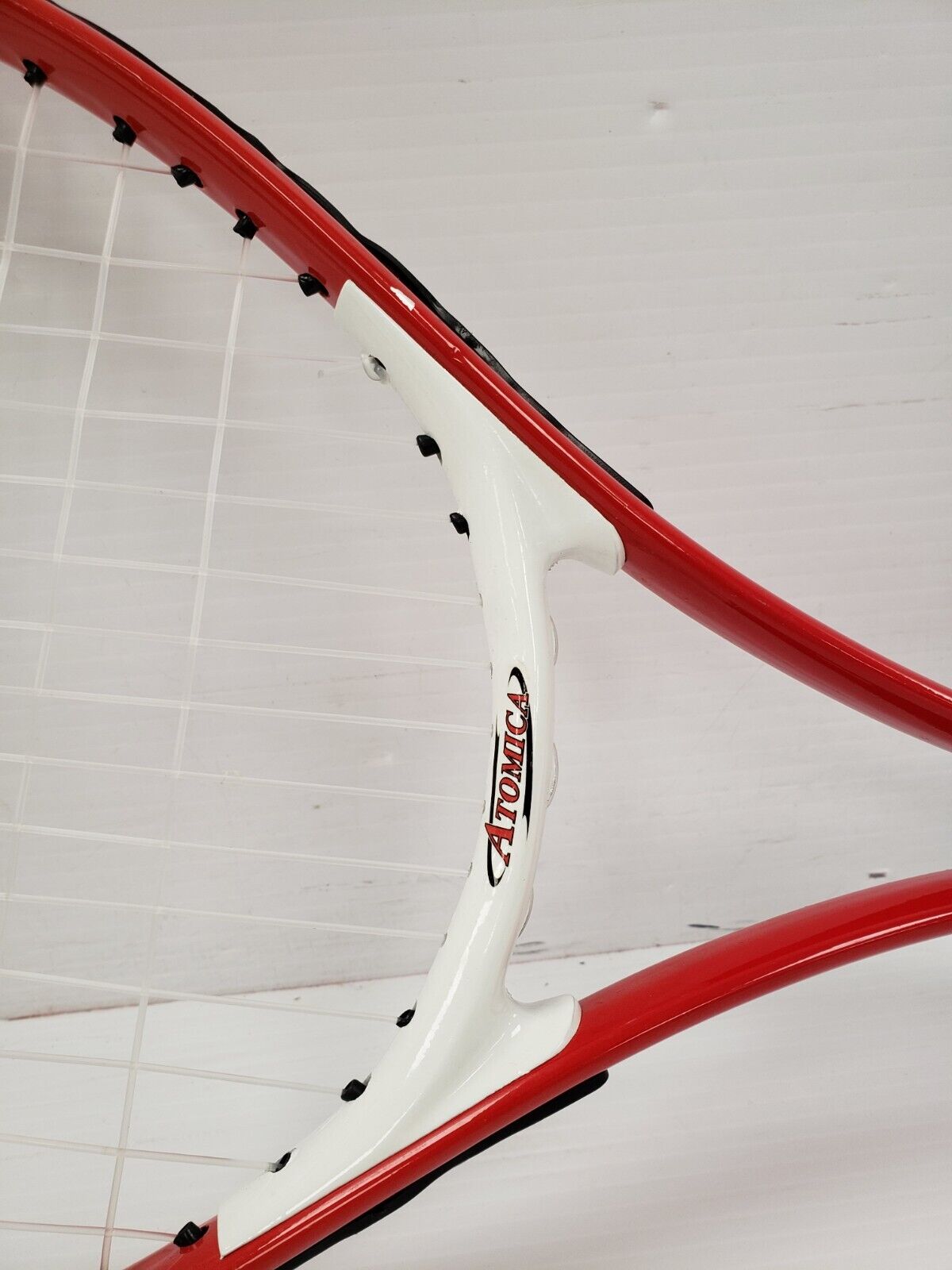 Atomic Tennis Racket - Professional Grade Tennis Racket for Men & Women - Lightweight & Durable for Competitive Play & Training - Perfect for Court Matches, Club Play & Backyard Practice