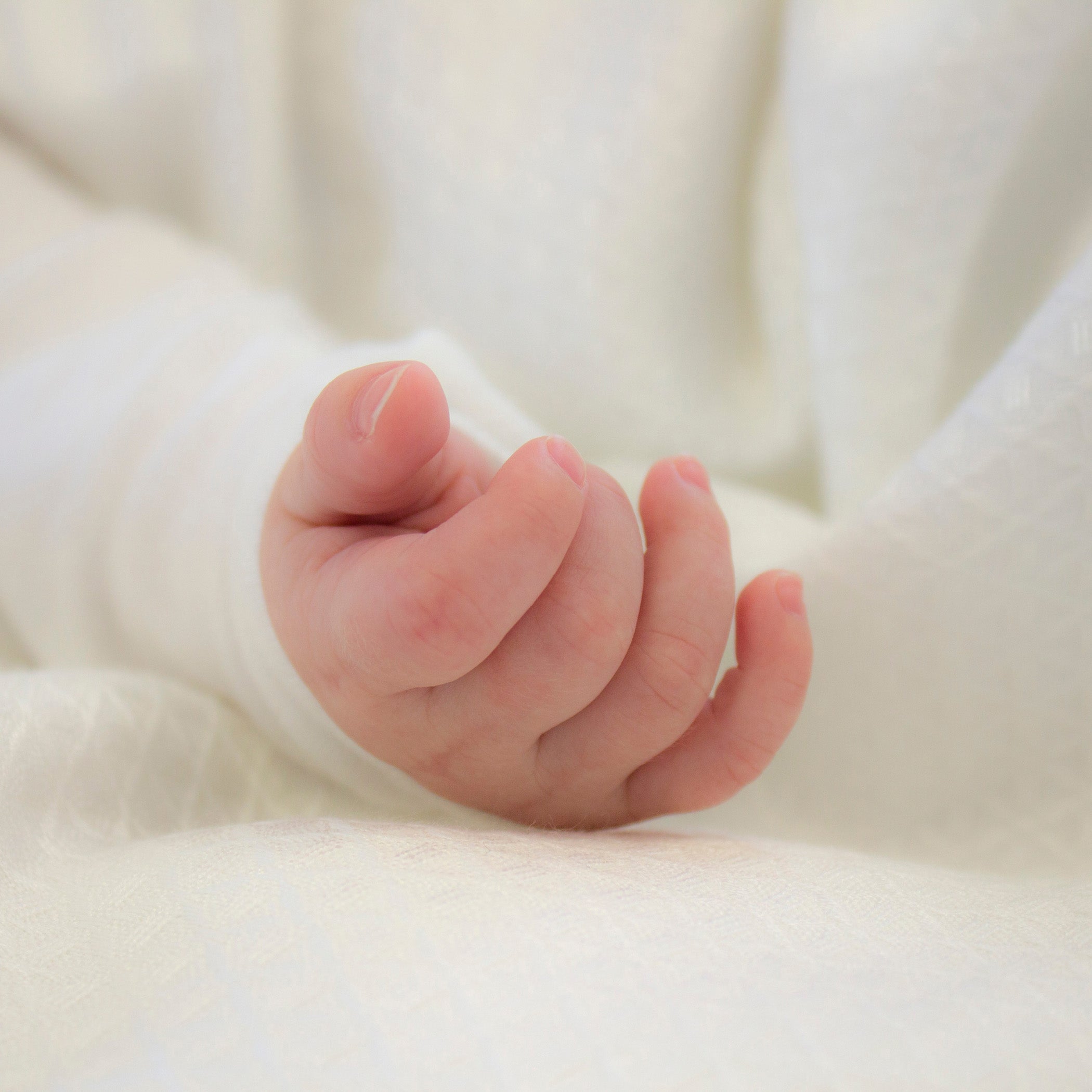 Soft Bamboo White Waffle Weave Baby Blanket - Breathable & Hypoallergenic for Nursery, Swaddling, and Cozy Bedtime Comfort