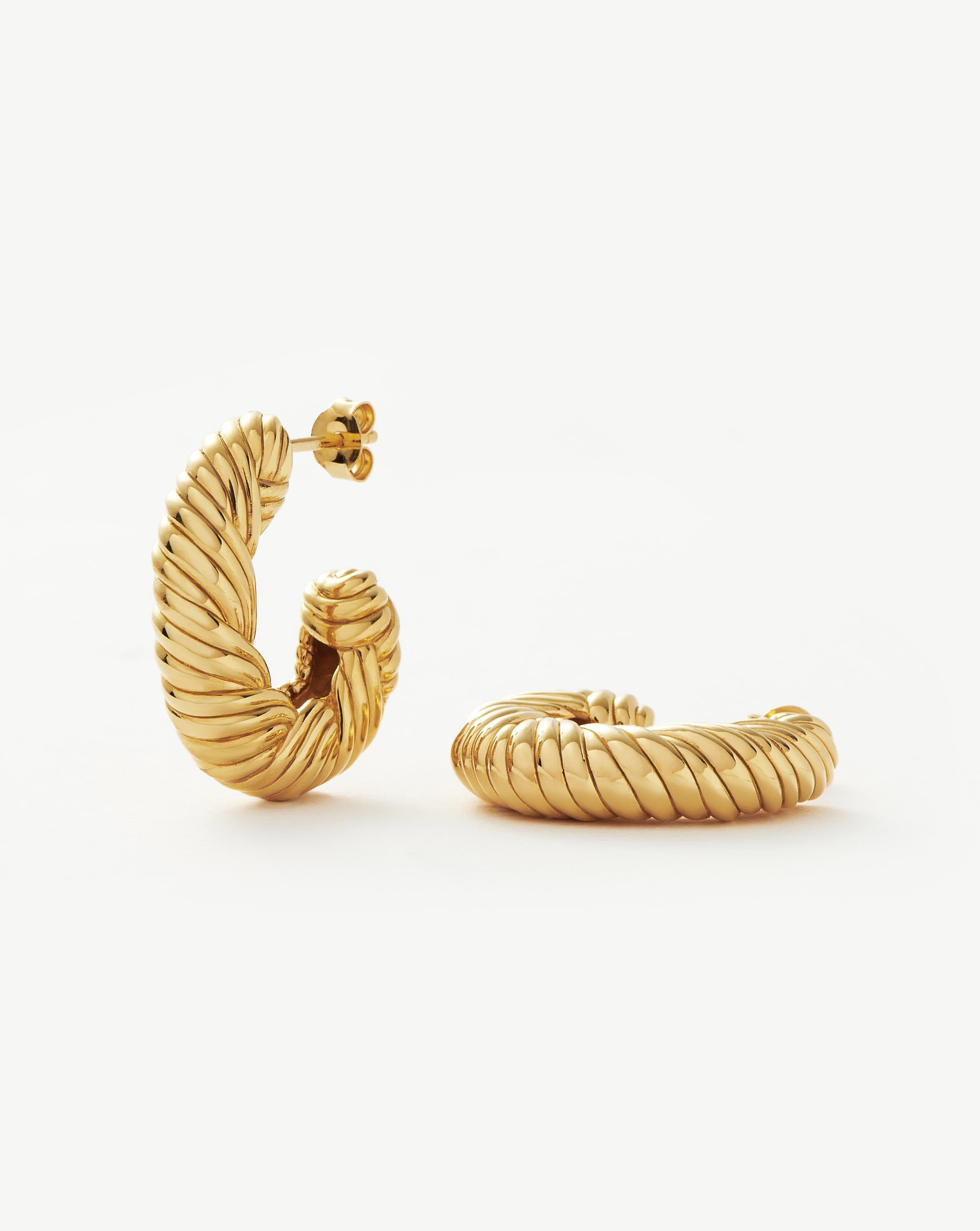 Wavy Ridge Medium Hoop Earrings for Women - Trendy Gold & Silver Hoop Earrings for Everyday Wear - Perfect for Office, Date Night & Casual Outfits