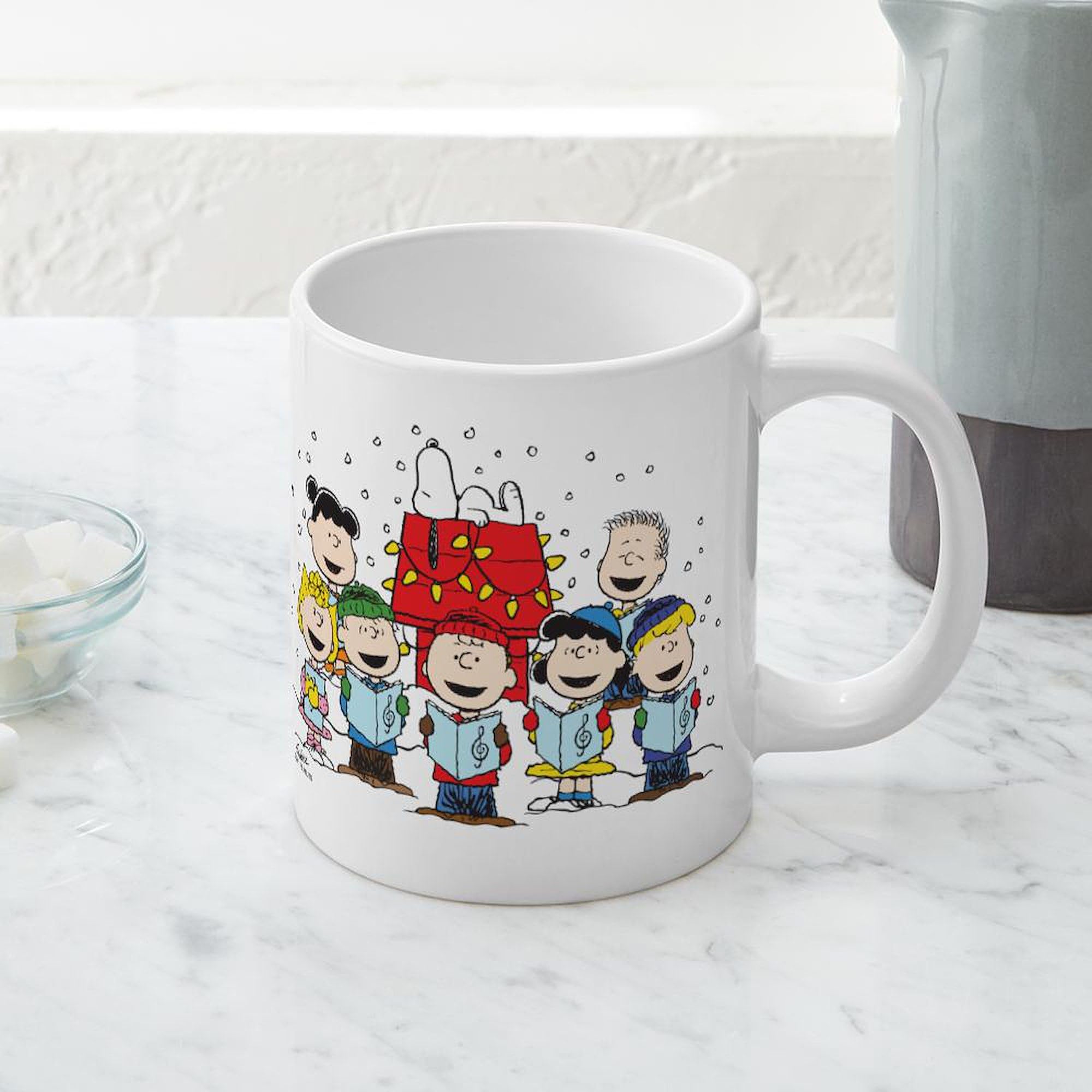 Peanuts Gang Christmas 20oz Ceramic Coffee Mega Mug - Snoopy & Charlie Brown Holiday Gift for Coffee Lovers - Perfect for Home, Office & Holiday Gatherings
