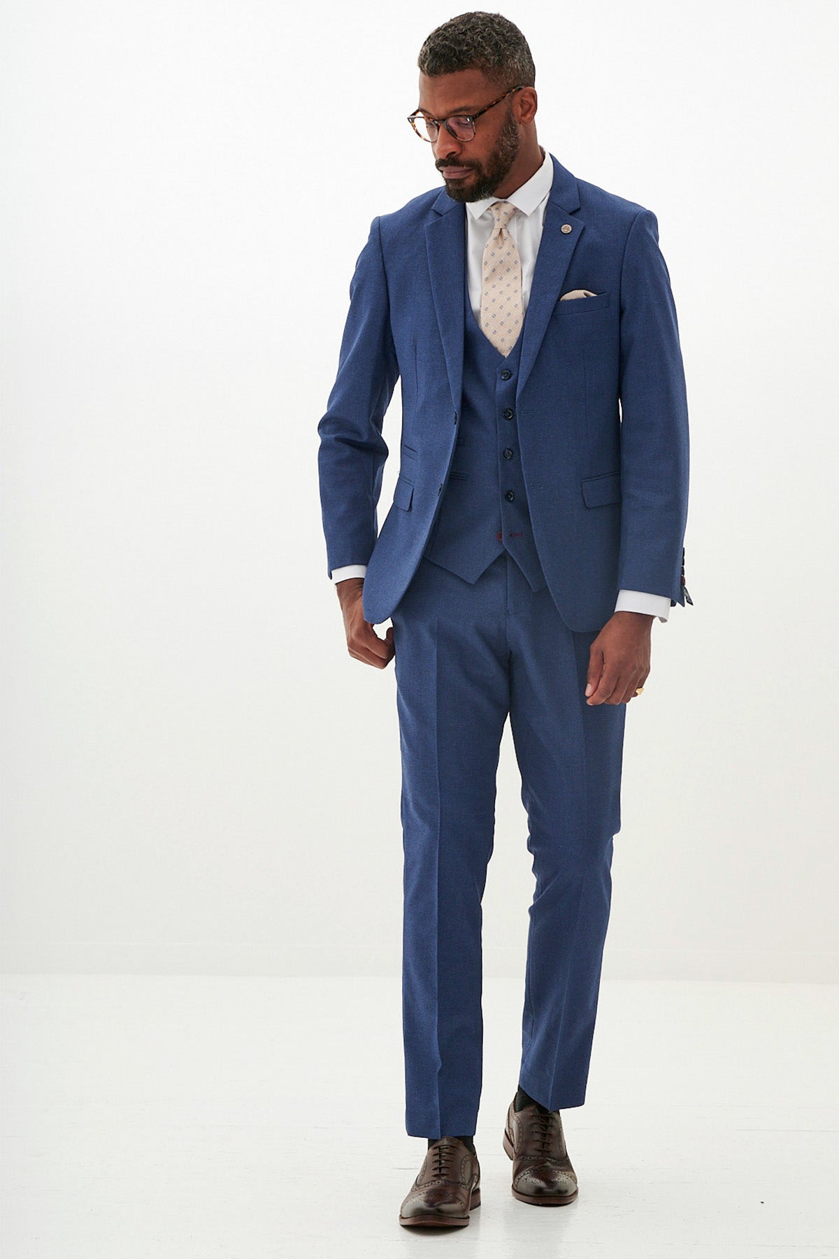 Everton Collection | ASHLEY Navy Blue 3-Piece Suit for Men - Perfect for Weddings, Business Meetings & Formal Events