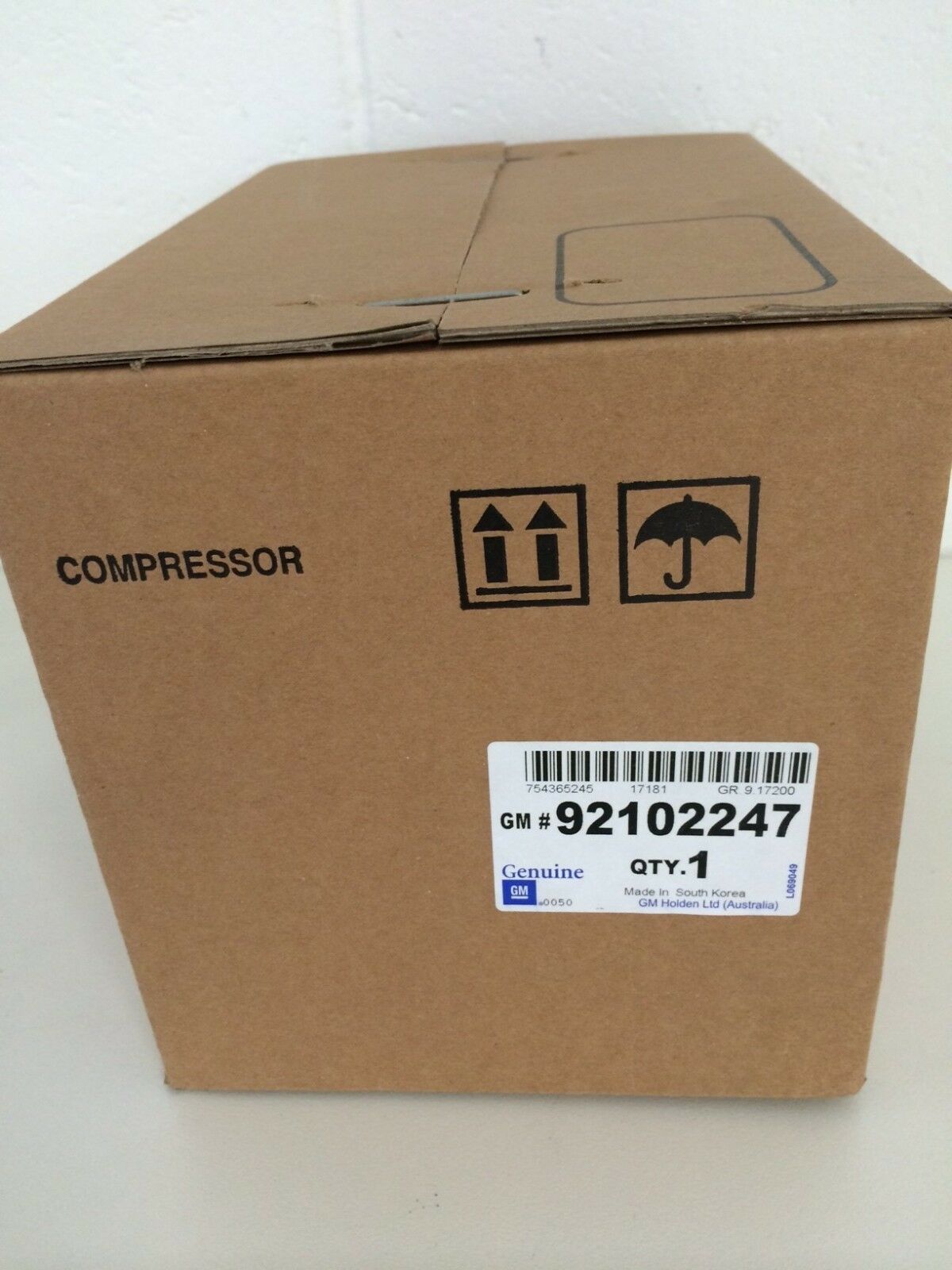 Genuine Holden V6 Air Conditioner Compressor - Compatible with VT, VX, VY, V2 & Statesman Models (Part #92102247) - Perfect for Car AC Repair & Maintenance