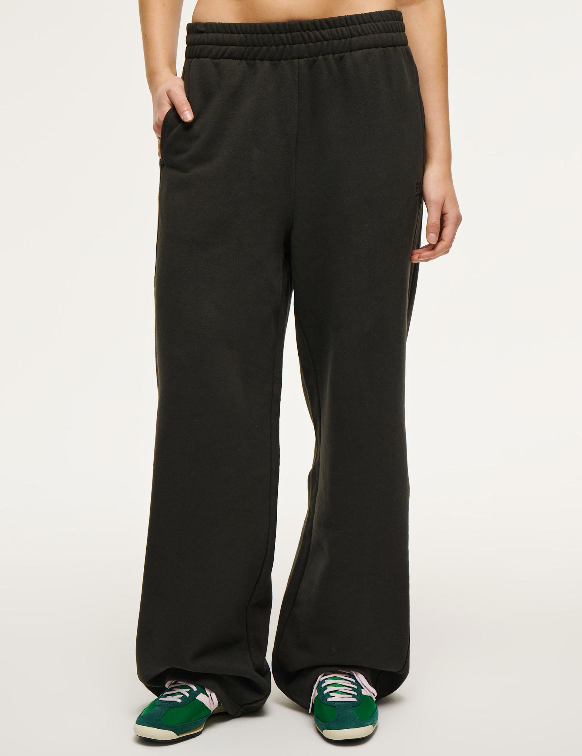 Adventure Trackpant for Men - Lightweight & Breathable Jogger Pants with Pockets - Perfect for Running, Hiking & Outdoor Activities - Asphalt Color