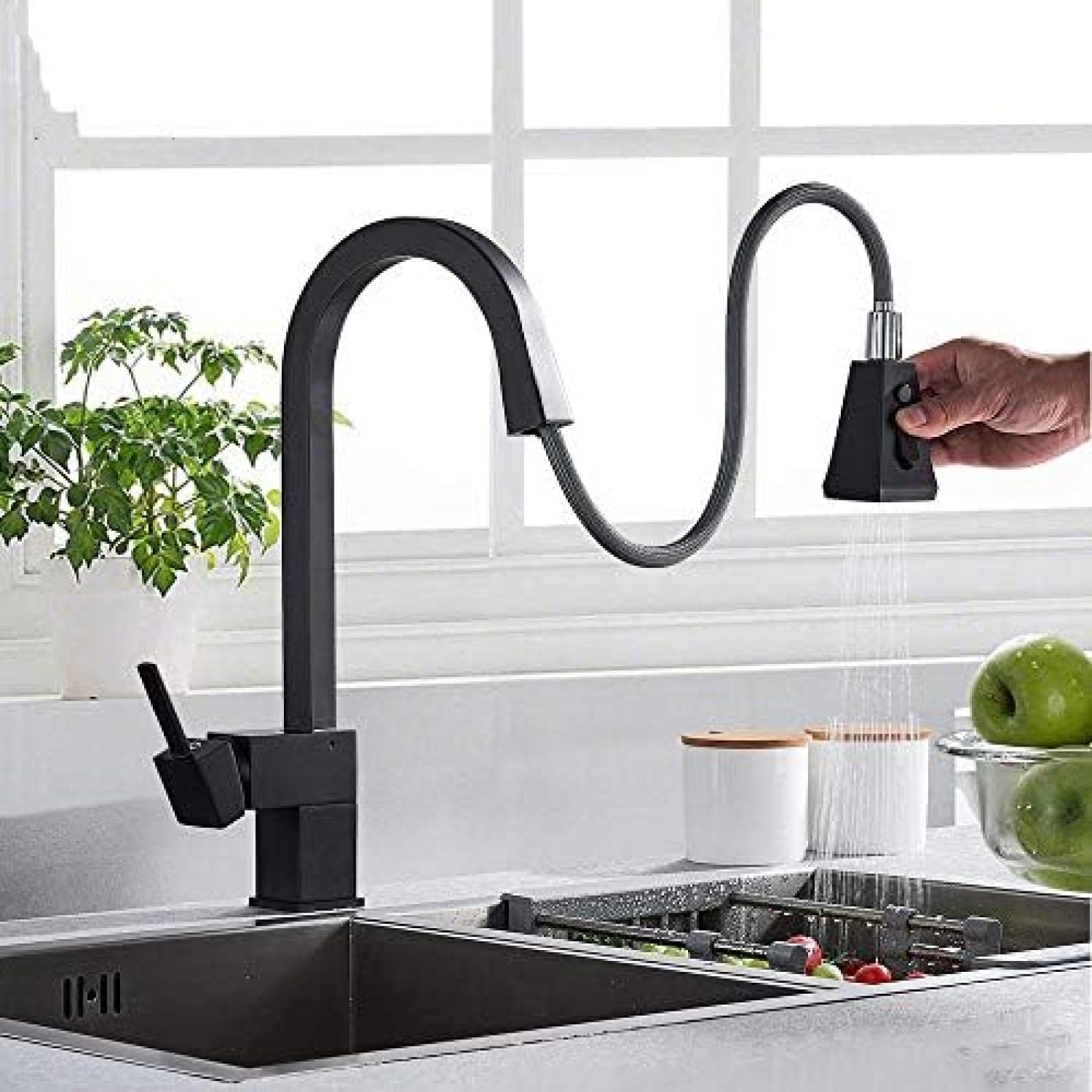 CRJUS Black Square Pull-Out Kitchen Faucet with Single Handle - Hot & Cold Water Mixer Spray Head for Modern Sink - Perfect for Cooking, Washing Dishes & Cleaning Vegetables