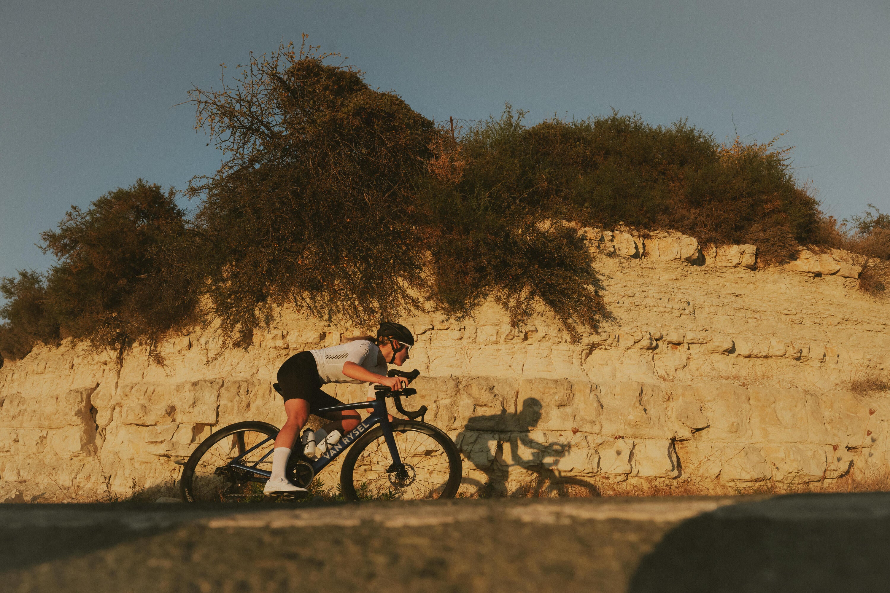 Van Rysel Unisex RCR 2 Short Sleeve Cycling Jersey - Breathable & Quick-Dry for Road Biking & Training - Perfect for Men & Women Cyclists