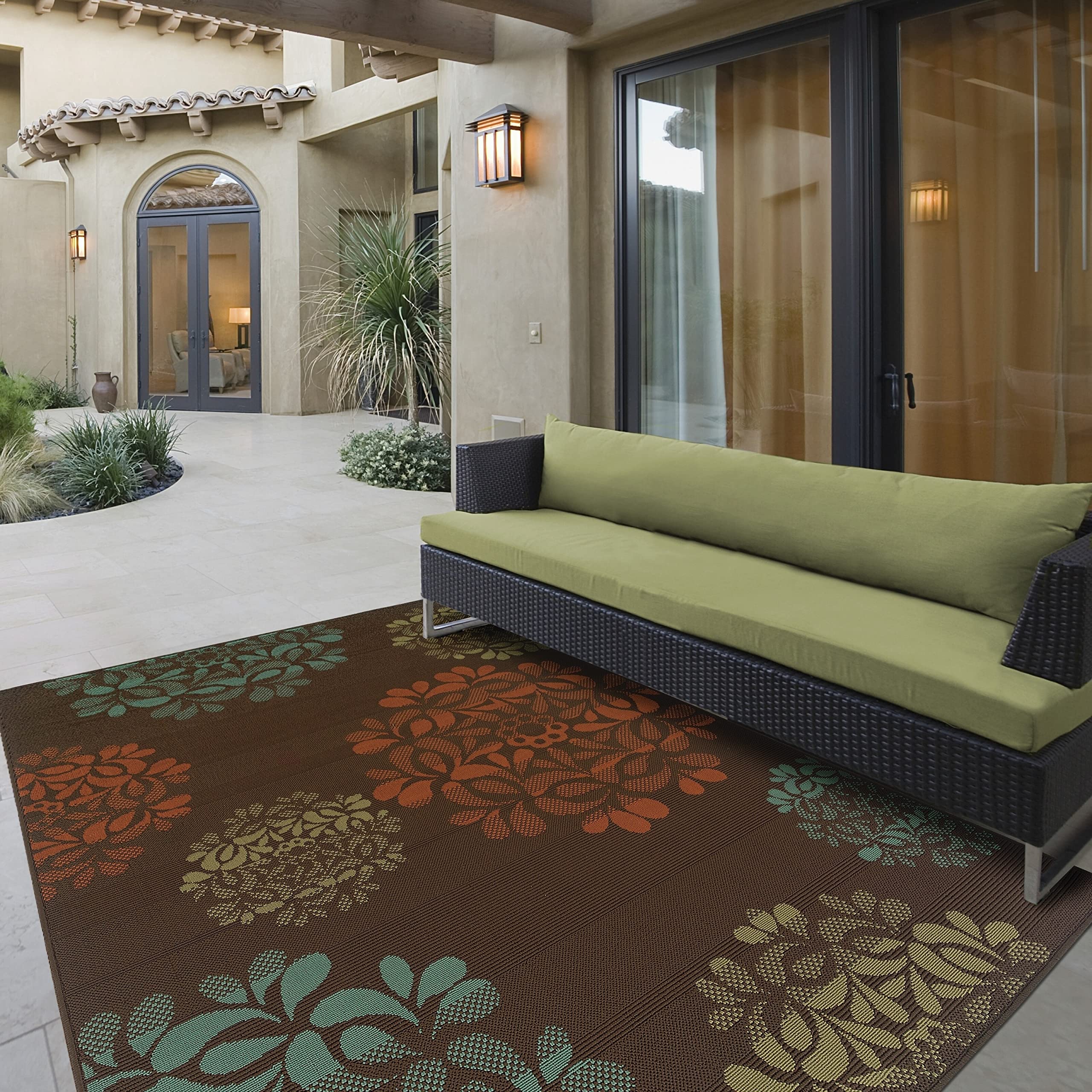 Vista Home Malta Floral Medallions Indoor-Outdoor Area Rug 7'10