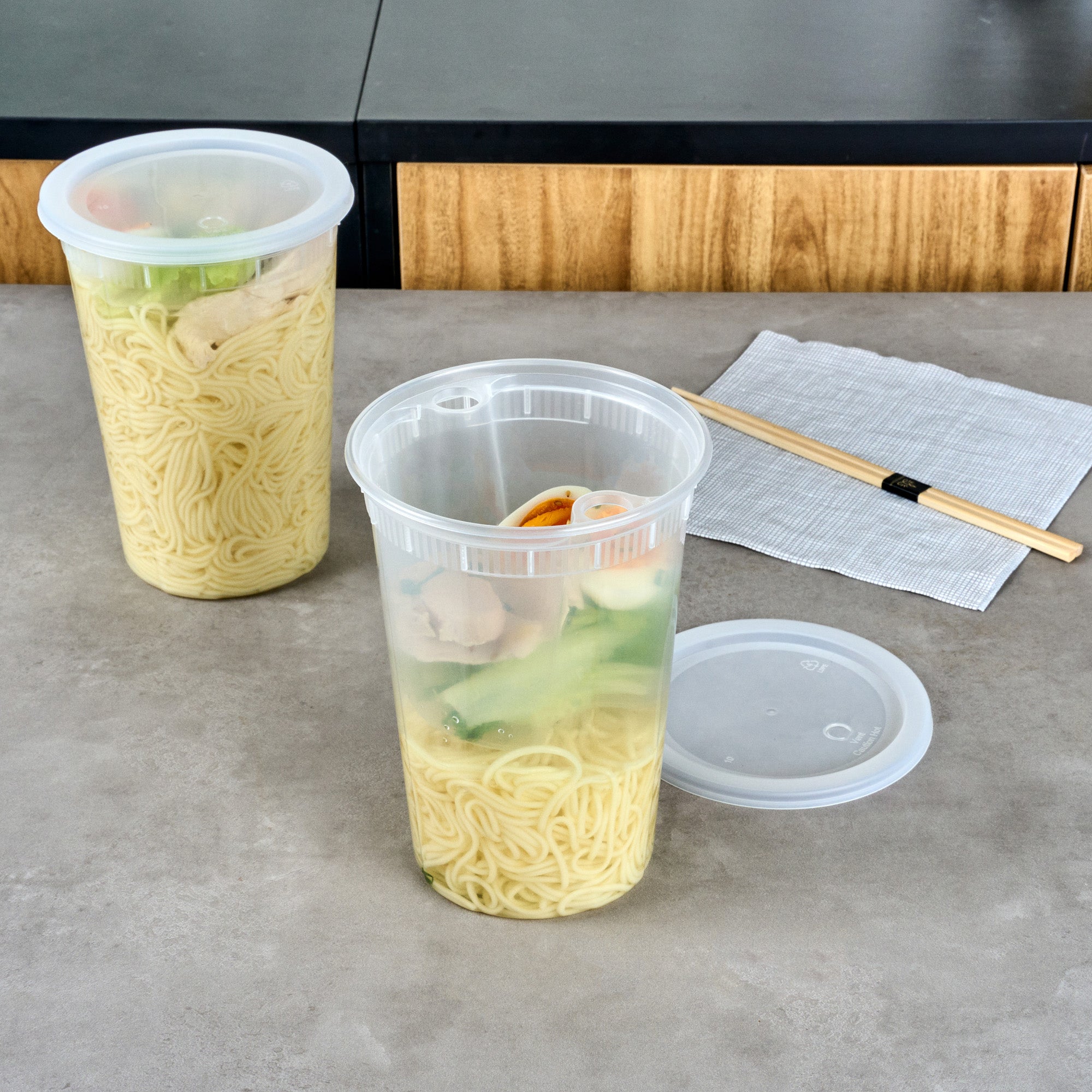 24 oz Round Clear Plastic Insert for 32, 40 & 48 oz Soup Containers - Microwave Safe, BPA Free (50 Count) - Perfect for Restaurants, Catering & Takeout Meals