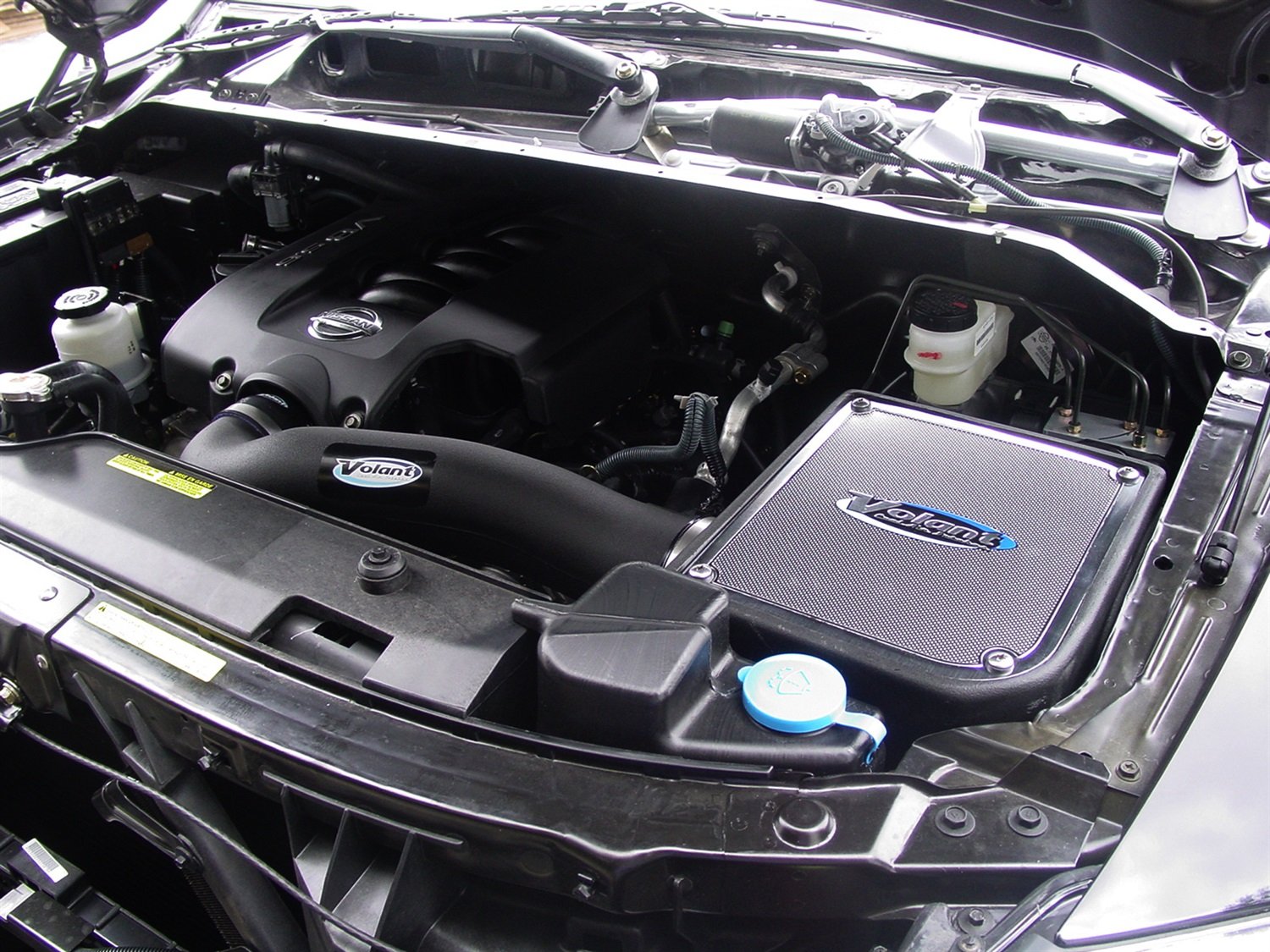 Volant 128566 PowerCore Cool Air Intake System - High Performance Cold Air Intake Kit for Trucks & SUVs - Improve Engine Efficiency & Horsepower - Perfect for Off-Roading & Daily Driving