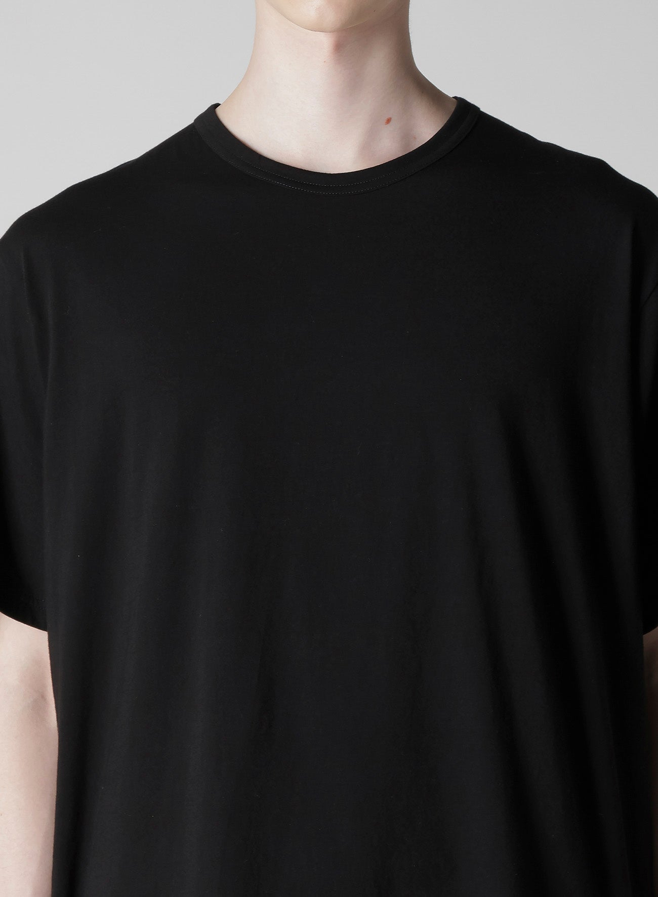 Soft Cotton Single Jersey Round Neck Short Sleeve T-Shirt for Men - Comfortable Casual Wear for Everyday, Gym, and Outings