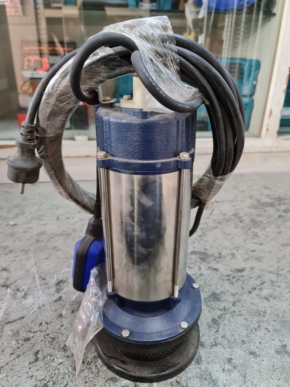 1.5HP Aiko QDX6-26-1.1F Submersible Water Pump 26m Head for Home, Garden & Industrial Use - Deep Well, Pool Drainage, Irrigation System