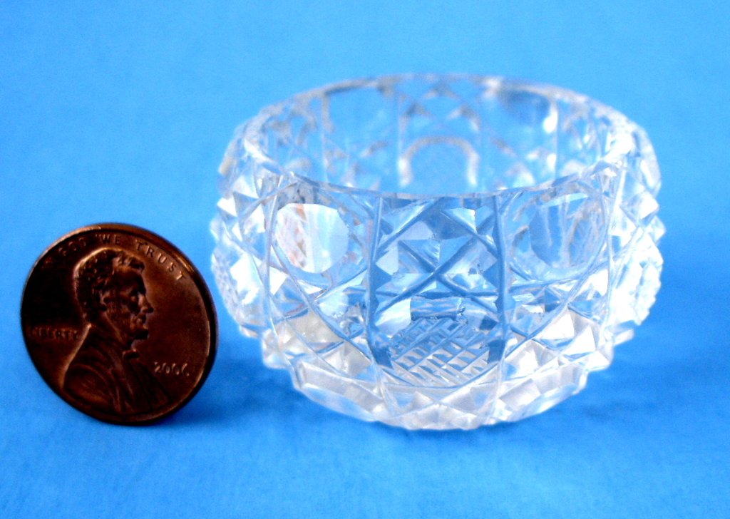 6-Piece Edwardian Open Salt Cellars Set - Faceted Crystal Salt Dishes with Waffle Button Diamond Design for Elegant Dining & Table Decor