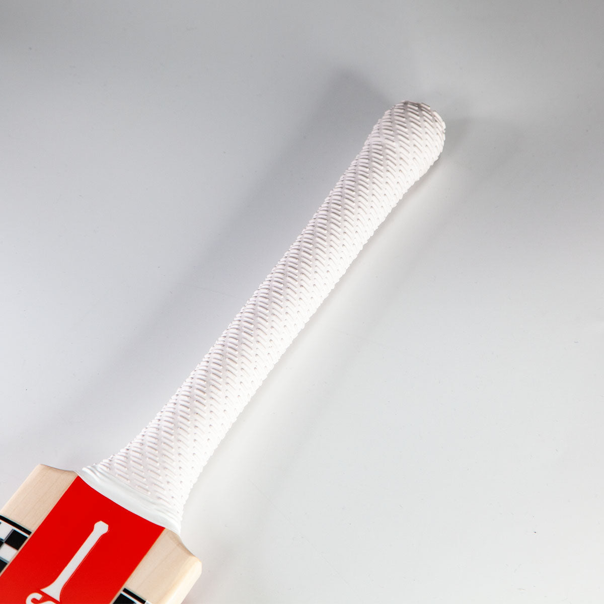 Premium Gray Nicolls Ventus Gen 1.1 Custom Made English Willow Cricket Bat - Professional Grade for Tournaments & Practice Sessions