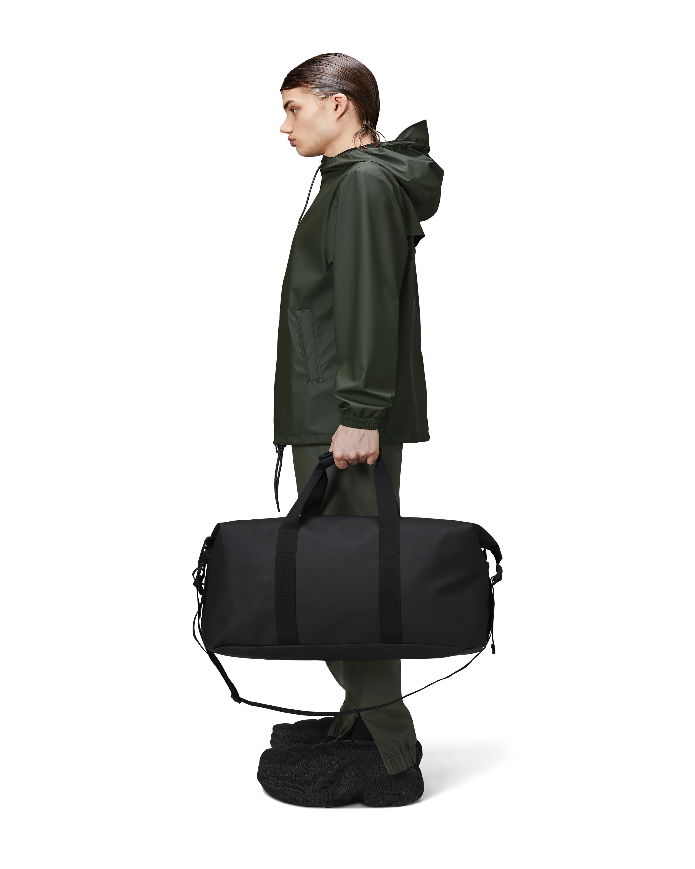 Rains Hilo Weekend Bag - Waterproof Travel Duffel for Gym, Work & Weekends | Lightweight Carry-On Luggage for Men & Women | Perfect for Business Trips, Gym & Outdoor Adventures