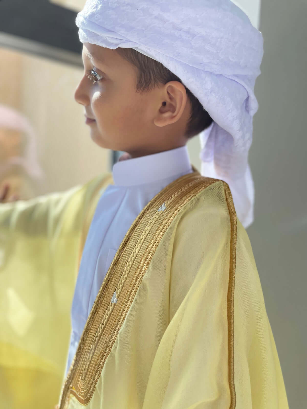 Yellow Kids Bisht - Traditional Arabic Cloak for Boys & Girls - Perfect for Eid, Weddings & Special Occasions