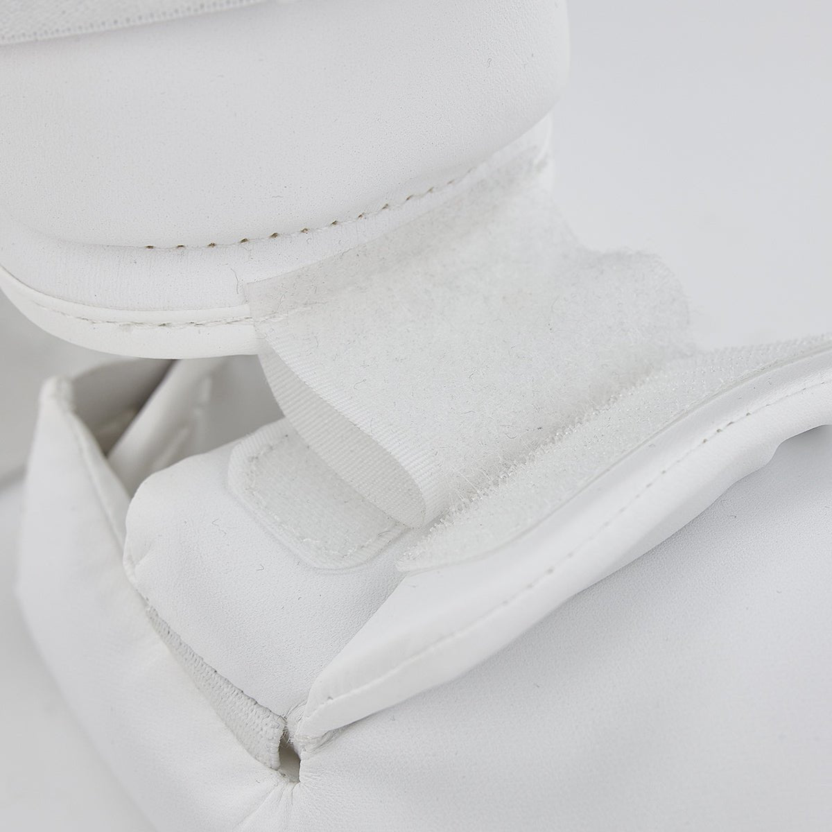 Punok White Shin In Step - Comfortable & Stylish Sneakers for Men & Women - Perfect for Running, Walking & Casual Wear