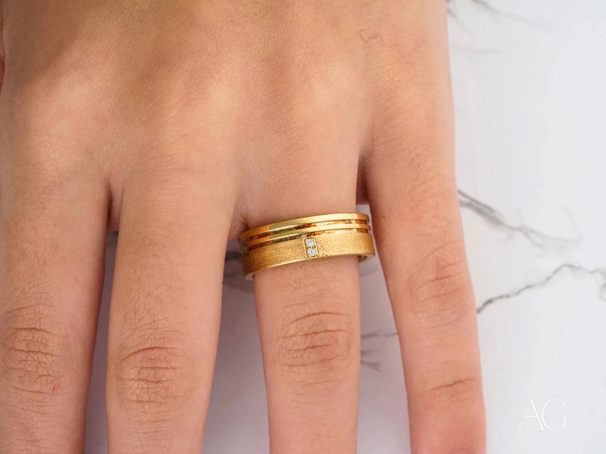 Golden Meridian Wedding Band with Diamond Accent - Elegant 14K Gold Ring for Women & Men - Perfect for Engagement, Anniversary & Special Occasions