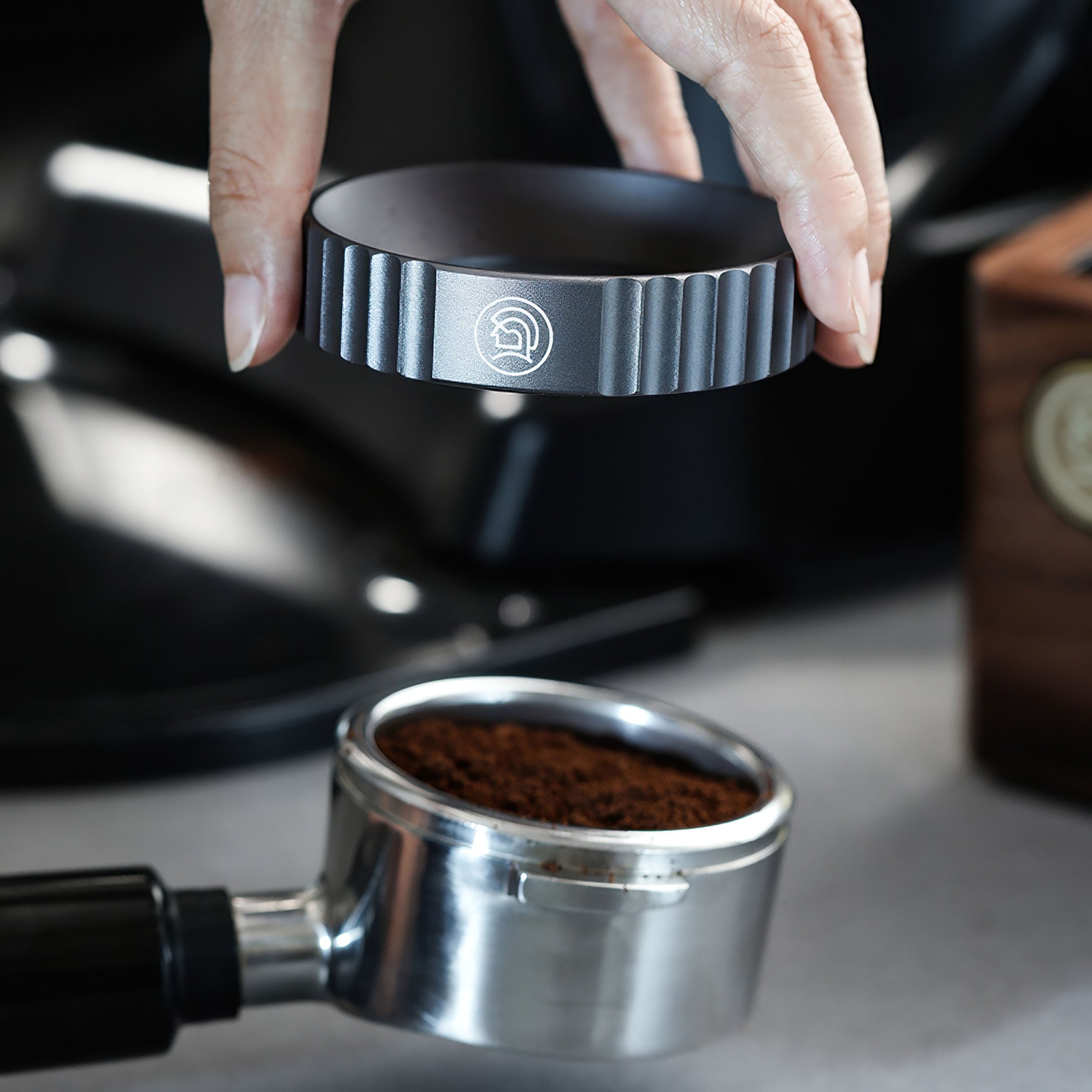 Magnetic Dosing Funnel Cup with Ring - Perfect for Precise Liquid Measurement in Cooking, Baking, and Mixing Drinks