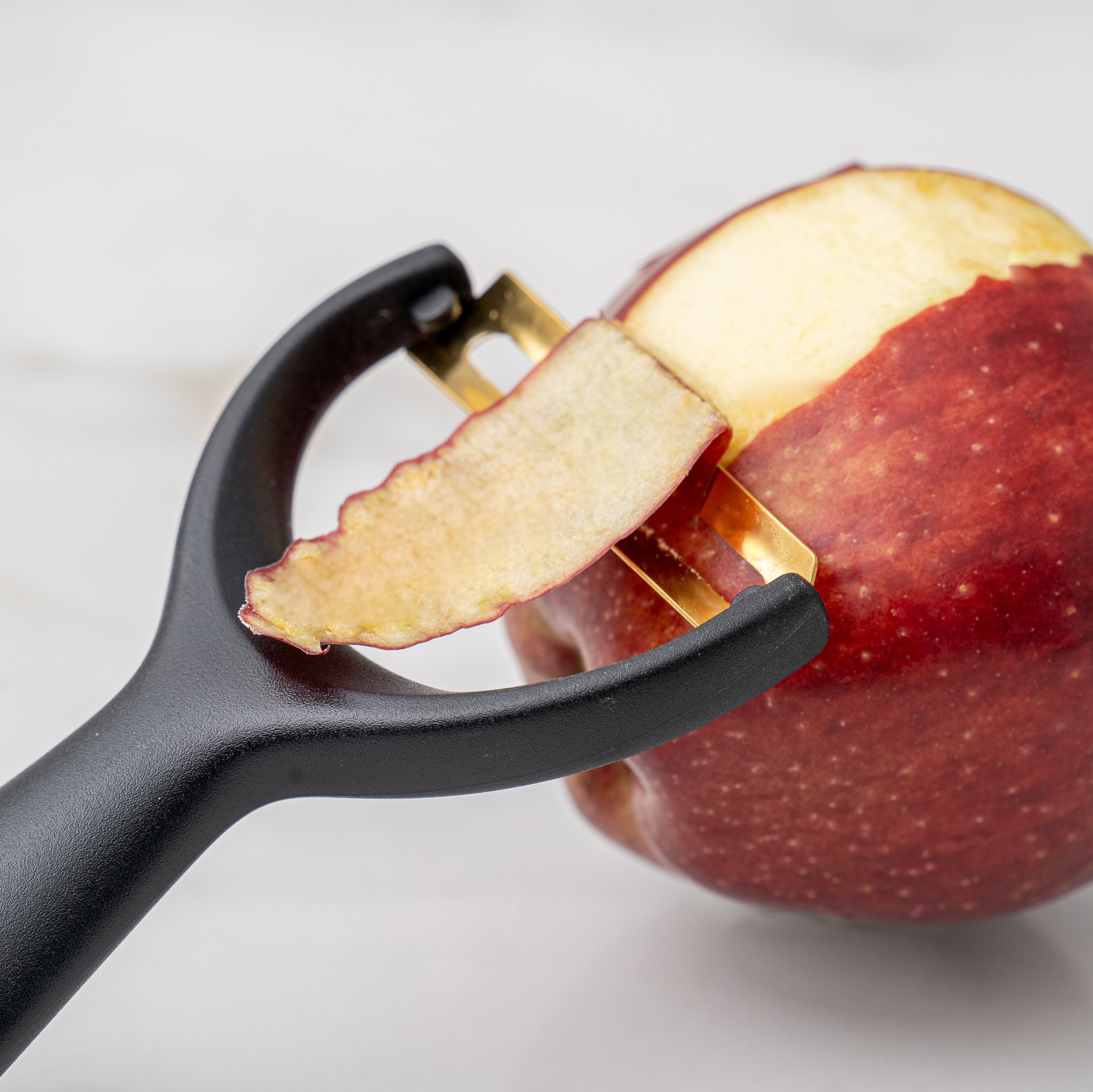 Premium Stainless Steel Citrus Peeler - Gold Kitchen Tool for Peeling Oranges, Lemons & Grapefruits - Perfect for Juicing, Baking & Cocktail Making