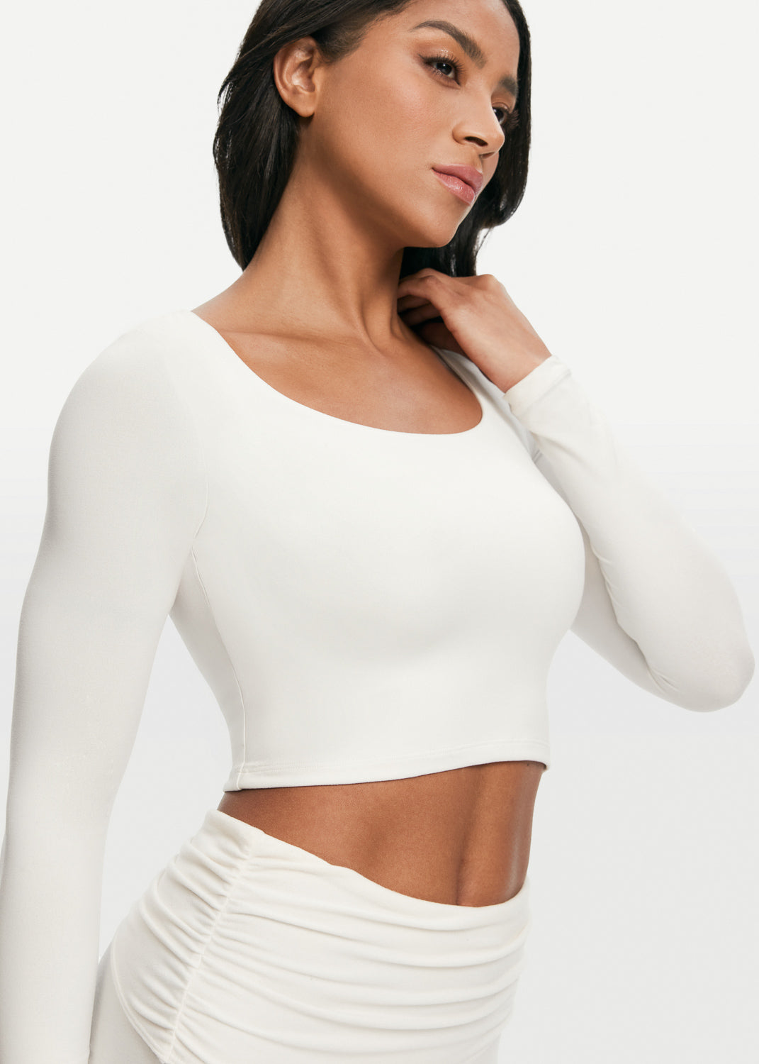 Stylish Cropped Round Neck Top for Women - Trendy Casual & Party Wear - Perfect for Summer Outfits, Dates & Vacations