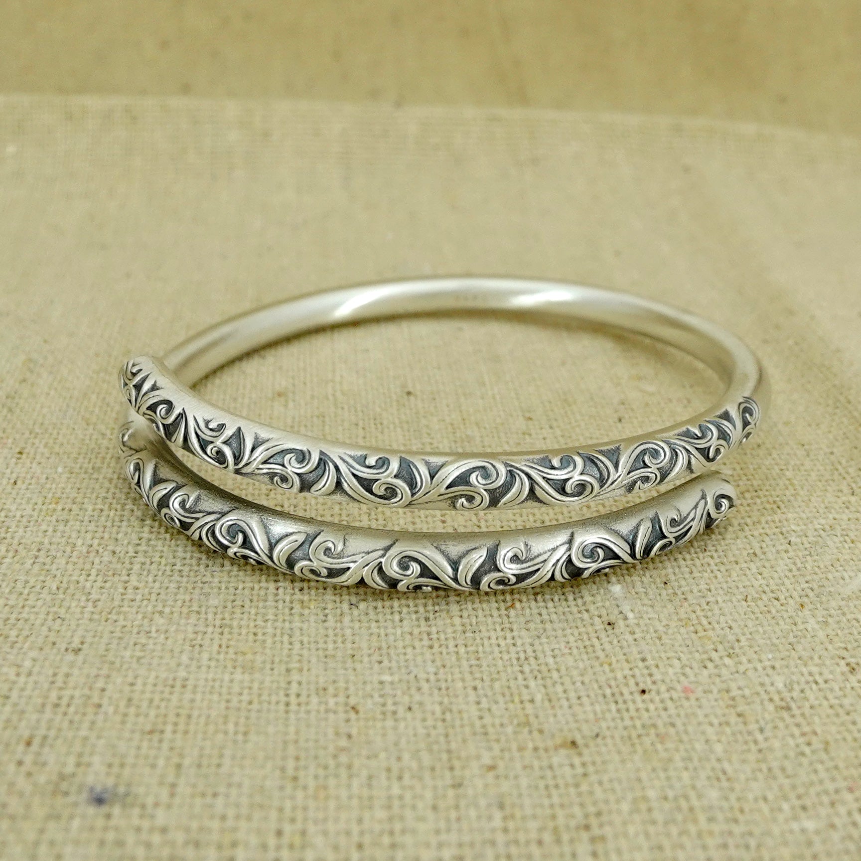 Sterling Silver Bangle Bracelet for Women - Elegant & Durable 925 Silver Jewelry - Perfect for Everyday Wear, Gifts & Special Occasions