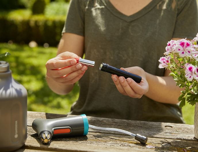 **Gardena EasyPump 1L Manual Sprayer (11114-20) - Perfect for Garden, Lawn & Plant Care**