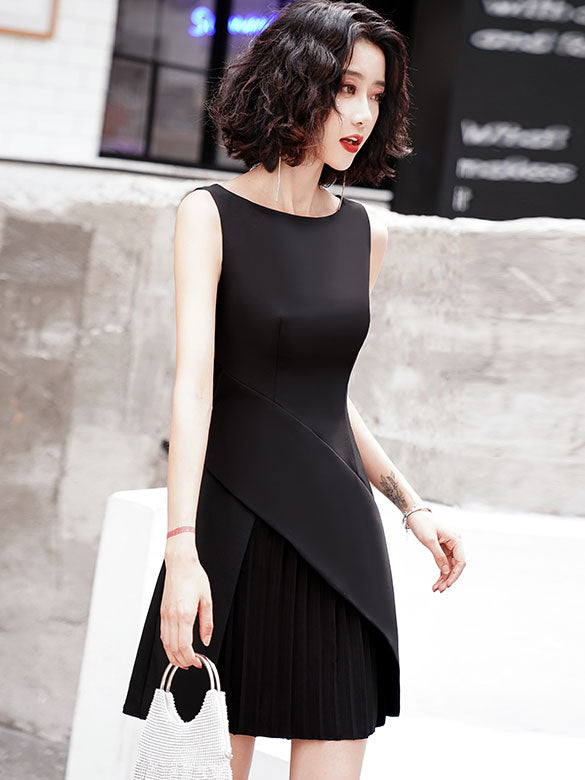 Elegant White & Black Short Party Dress with Pleated Hem - Perfect for Cocktail Parties, Date Nights & Special Occasions