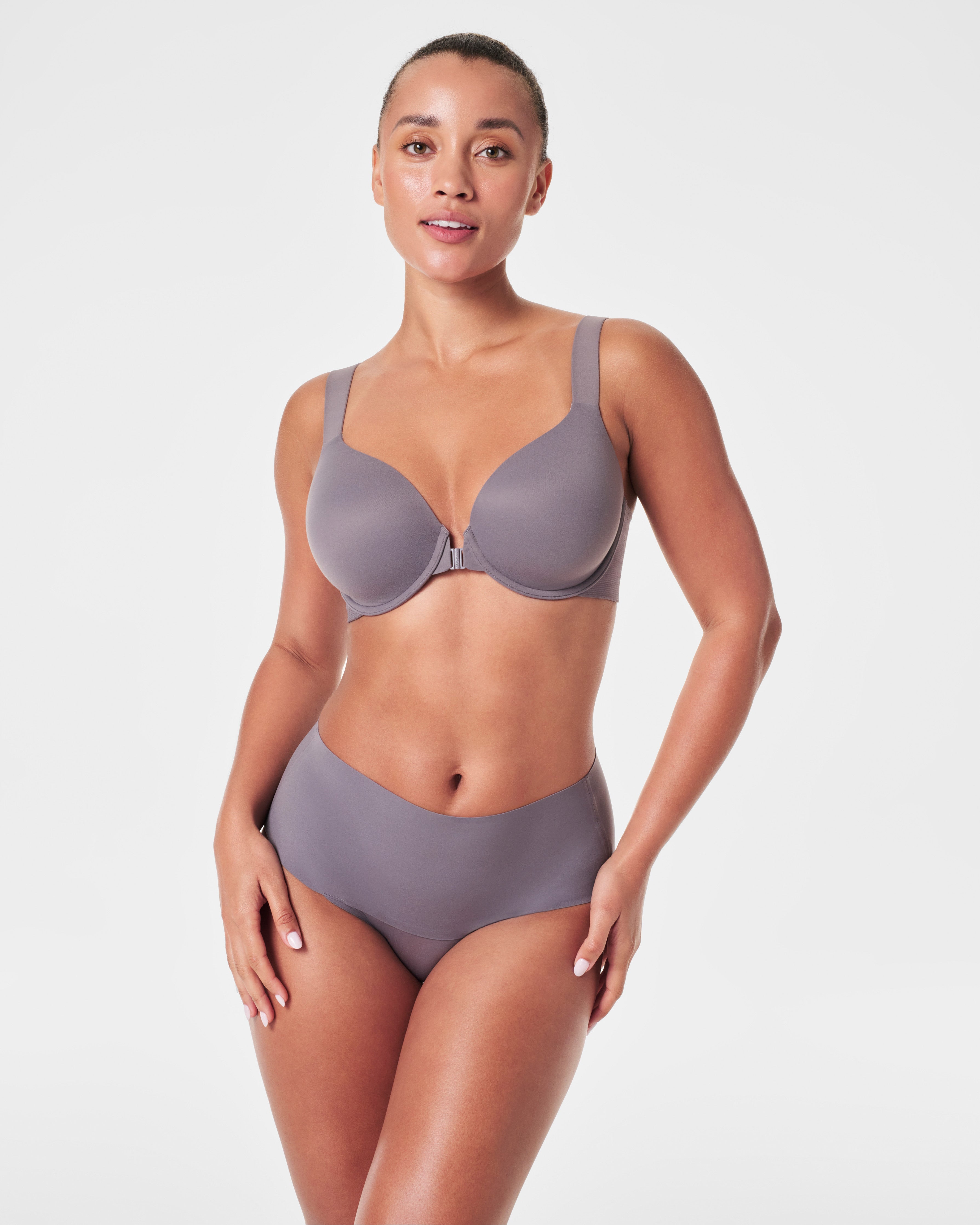 SPANX Smooth Comfort Lightly Lined Full Coverage Bra - Wireless T-Shirt Bra for Everyday Wear & Layering Outfits