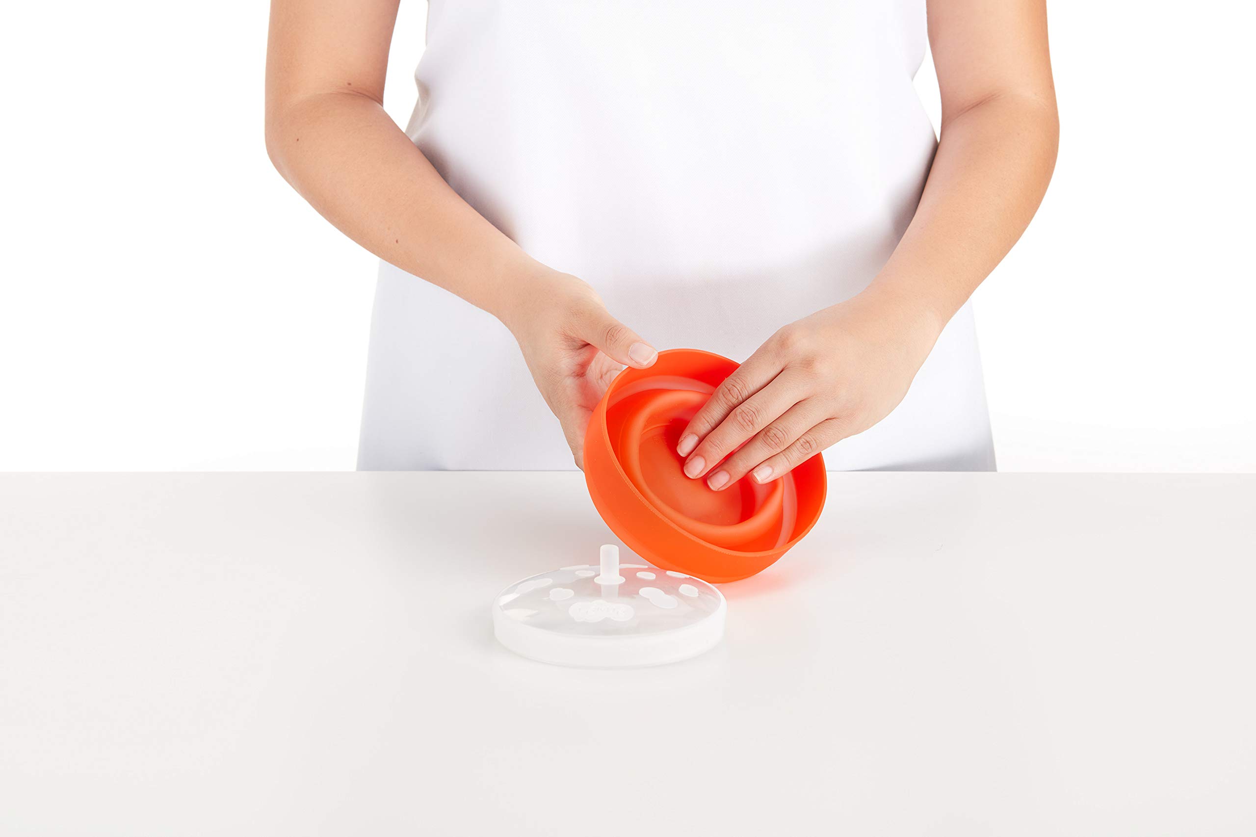 Lékué Mini Microwave Popcorn Maker - 5 x 3.5 Inches, BPA-Free, Red - Perfect for Healthy Snacking at Home, Office, or Movie Nights