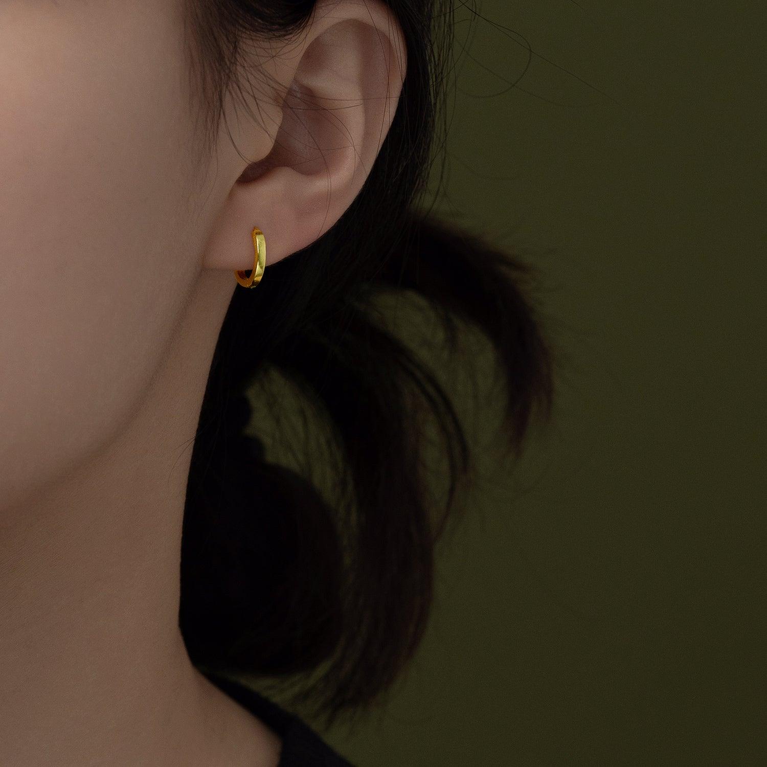 Shining Huggie Hoop Earrings for Women - 14K Gold Plated Small Hoop Earrings - Minimalist Everyday Jewelry for Work, Date Night & Special Occasions