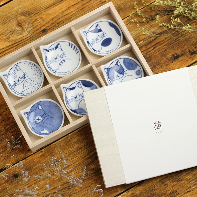 Hasami Yaki Small Plate Set of 6 - Japanese Ceramic Dishes for Sushi, Appetizers & Desserts - Perfect for Home Dining & Party Serving