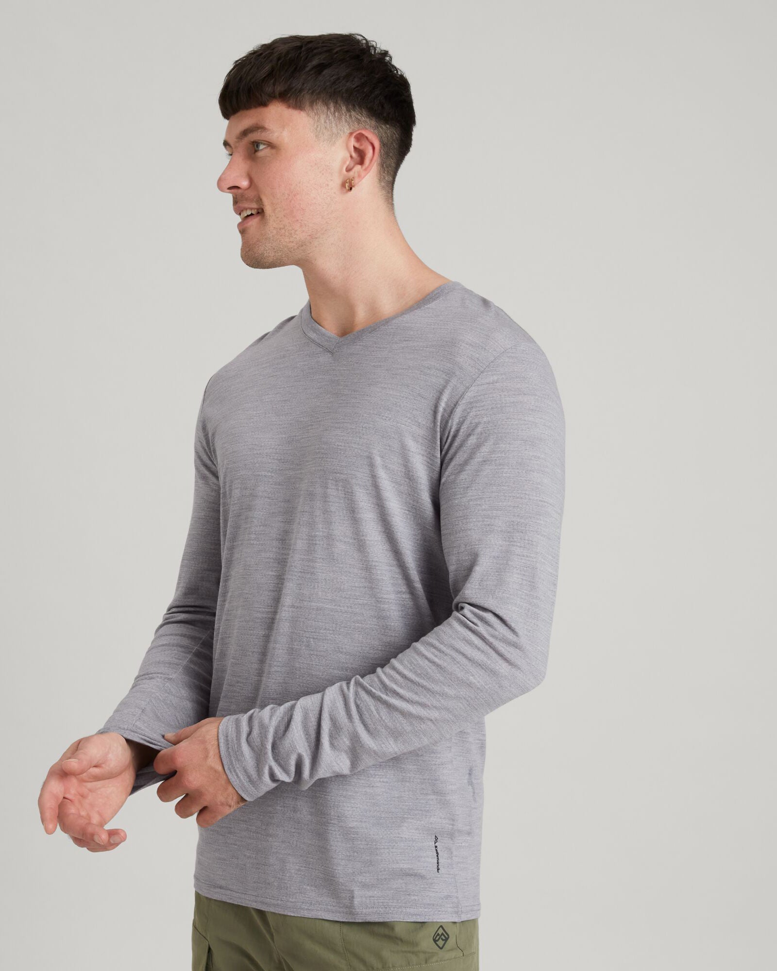 100% Merino Wool Men's Long Sleeve V-Neck Sweater - Mid Grey Marle - Perfect for Winter Layering & Outdoor Activities