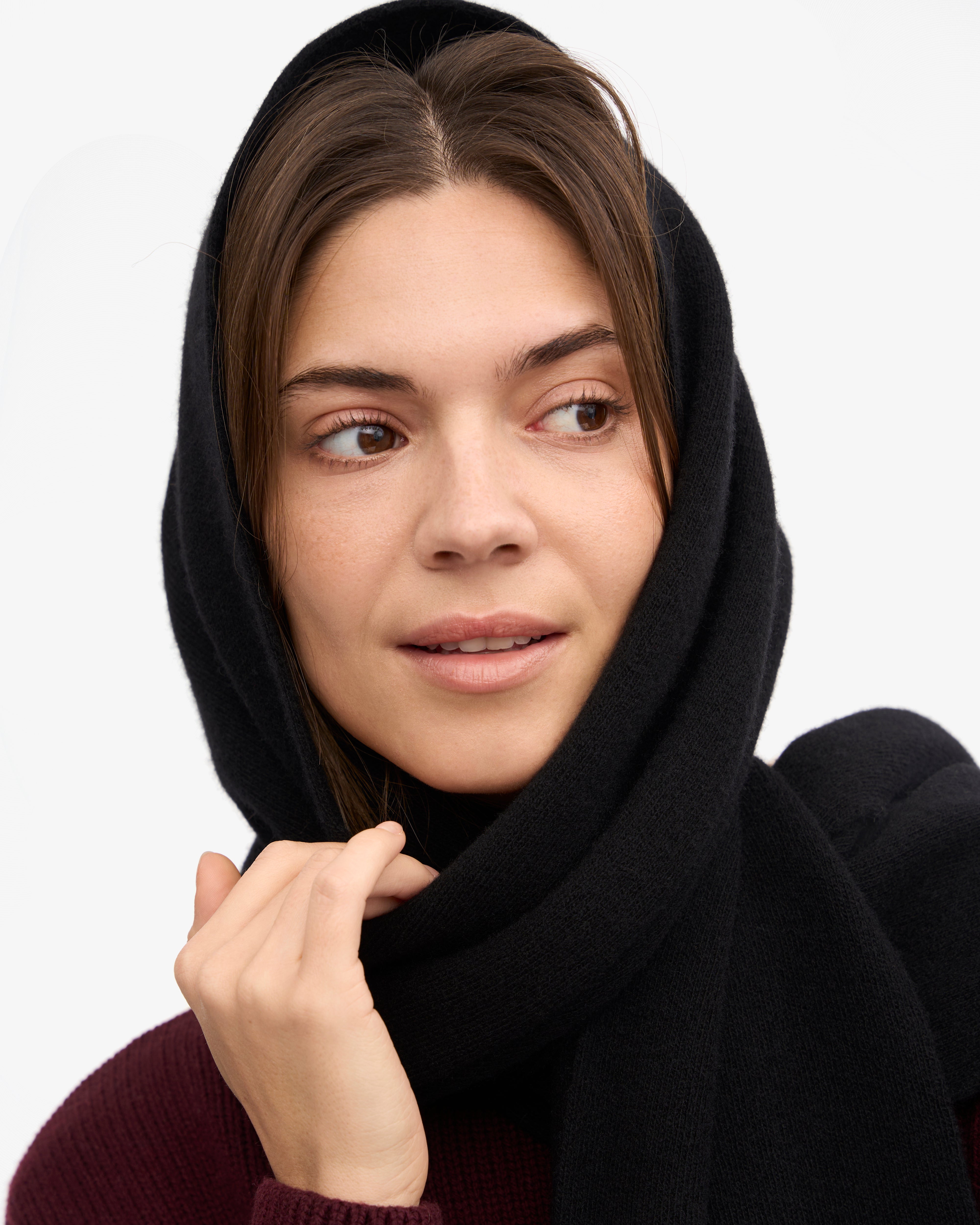 Premium Merino Wool Scarf for Men & Women - Ultra Soft Winter Accessory, Deep Black - Perfect for Cold Weather, Outdoor Activities & Fashion Layering