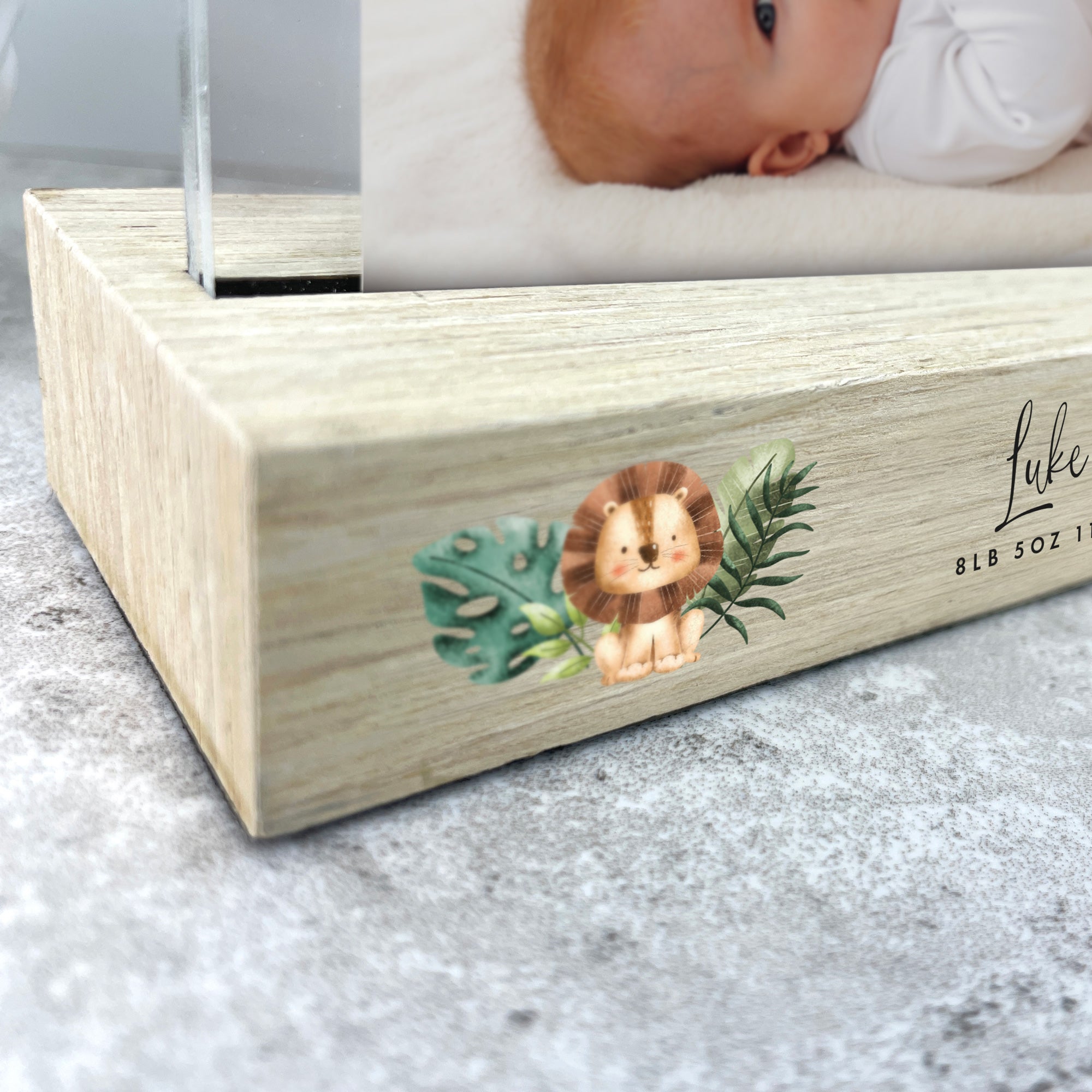 Personalized Jungle Animals Wooden Photo Frame for Newborn Baby - 6x4 Inch Nursery Decor, Baby Shower Gift, Kids Room Wall Art