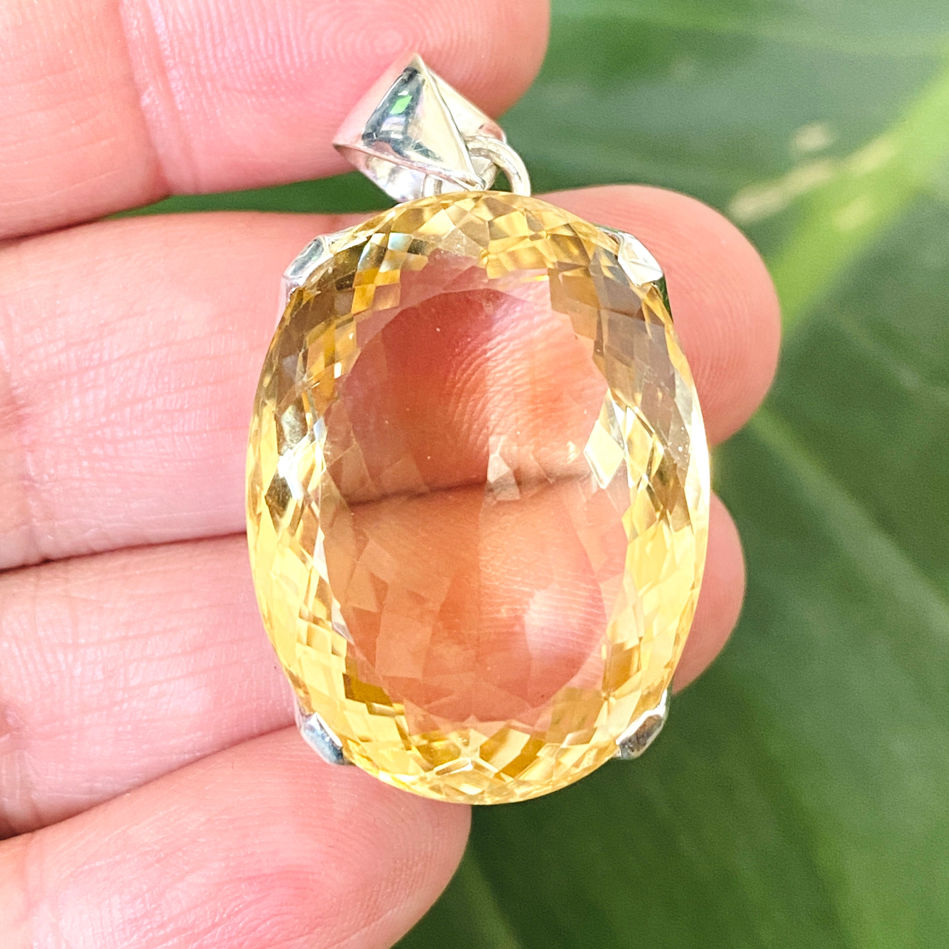 Natural Citrine Gemstone Oval Faceted Pendant Necklace KPGJ4787 - Elegant Jewelry for Women, Perfect Gift for Birthday, Anniversary & Special Occasions