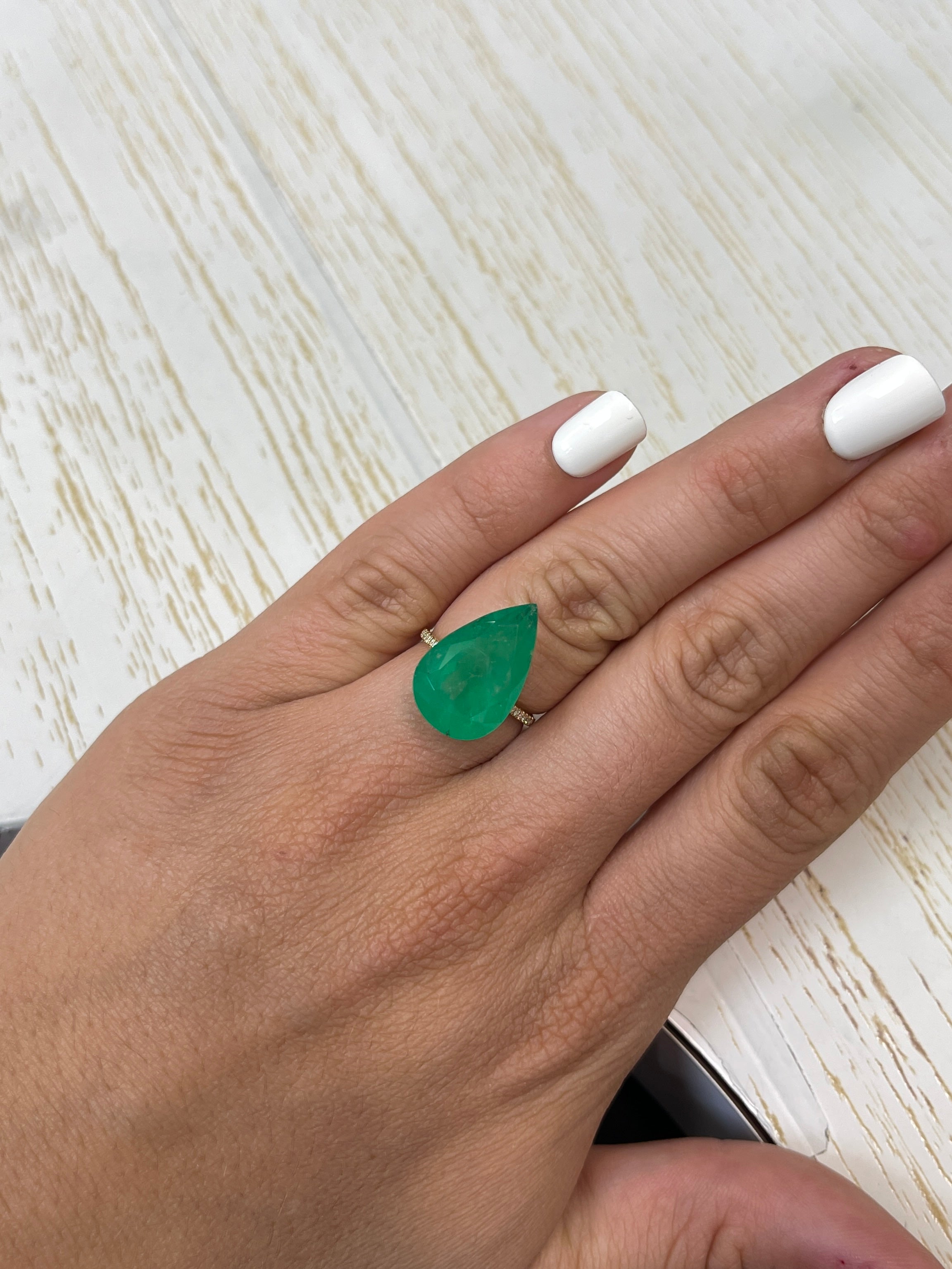 12.11 Carat Natural Colombian Emerald Pear Cut Loose Gemstone - 20x13mm Vivid Green for Jewelry Making & Engagement Rings