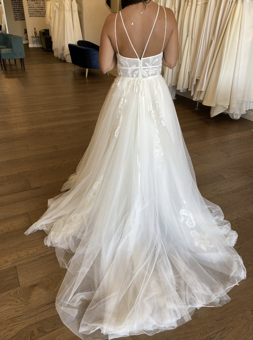 Willowby Kendrew 54716 Wedding Gown - Elegant Lace Bridal Dress for Bride, Perfect for Beach, Church & Outdoor Ceremonies